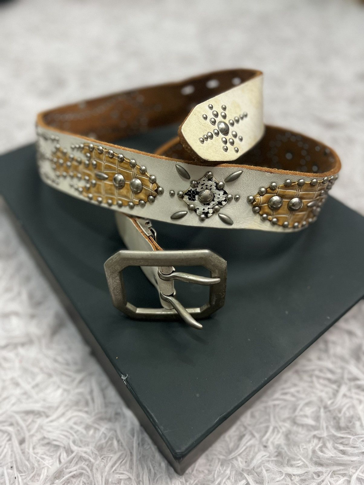 Japanese Brand VINTAGE STUDDED BELT Size 34 - 1 Thumbnail