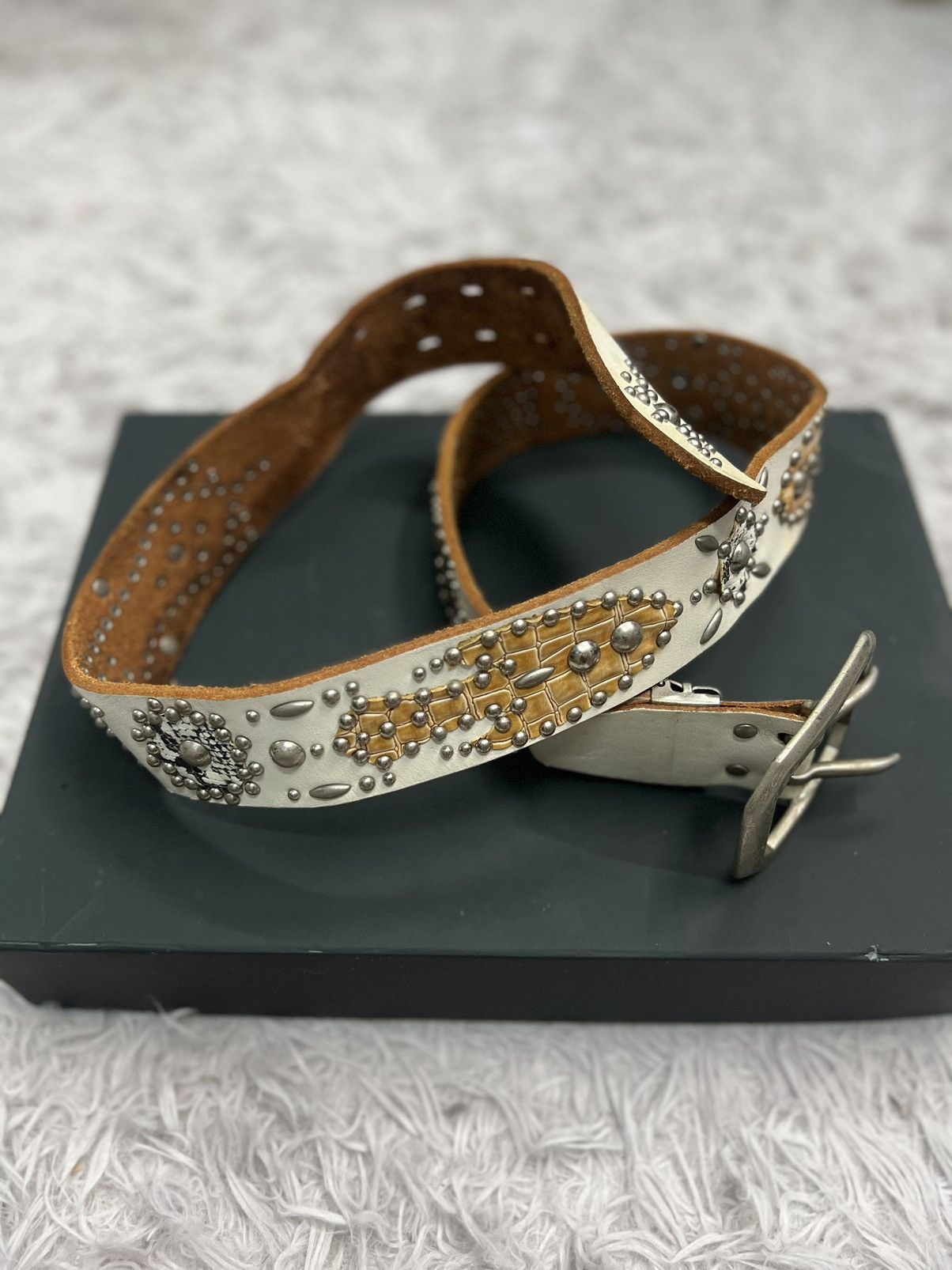 Japanese Brand VINTAGE STUDDED BELT Size 34 - 2 Thumbnail