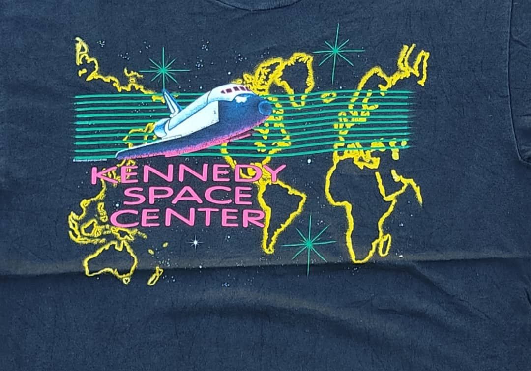 Vintage Vintage Tee Kennedy Space Center ( A 15) Size US L / EU 52-54 / 3 - 2 Thumbnail