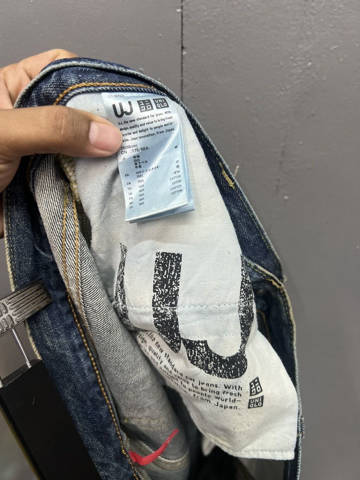 Uniqlo UNIQLO DENIM JEANS SIZE 36 Size US 36 / EU 52 - 7 Thumbnail