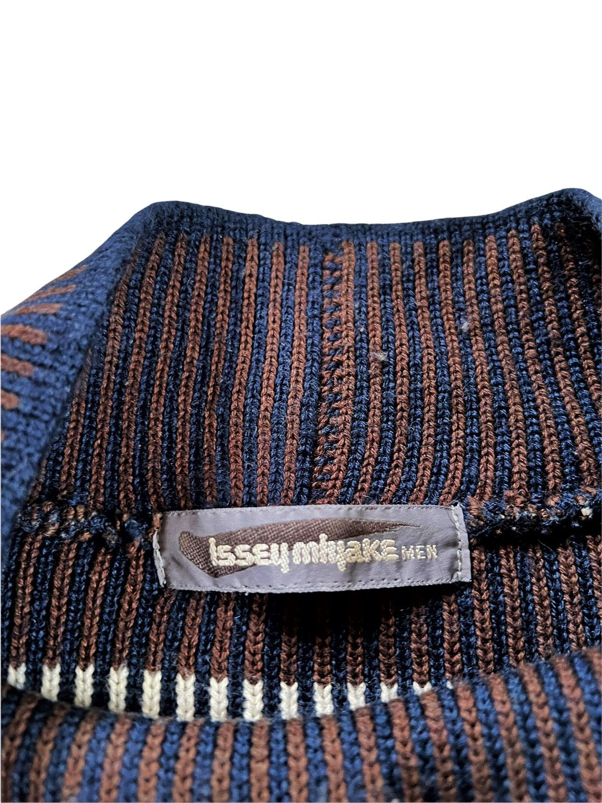 Issey Miyake 1980’s GIANT Spring Clip Sweater Size US L / EU 52-54 / 3 - 5 Thumbnail