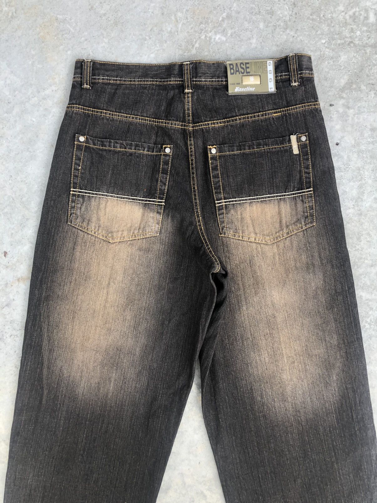 Japanese Brand Japanese Baseline Mudwash Baggy Jeans Hip Hop Distressed Size US 35 - 8 Thumbnail