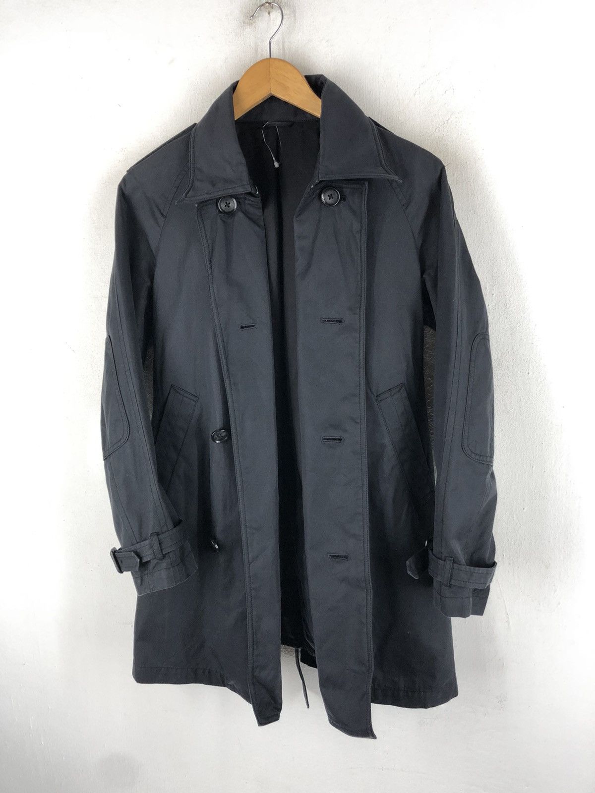 LOUNGE LIZARD trench coat