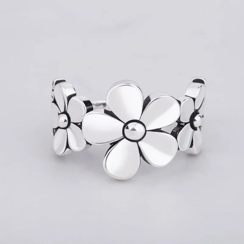 Jewelry Flower Petals Adjustable Ring Size ONE SIZE - 4 Thumbnail