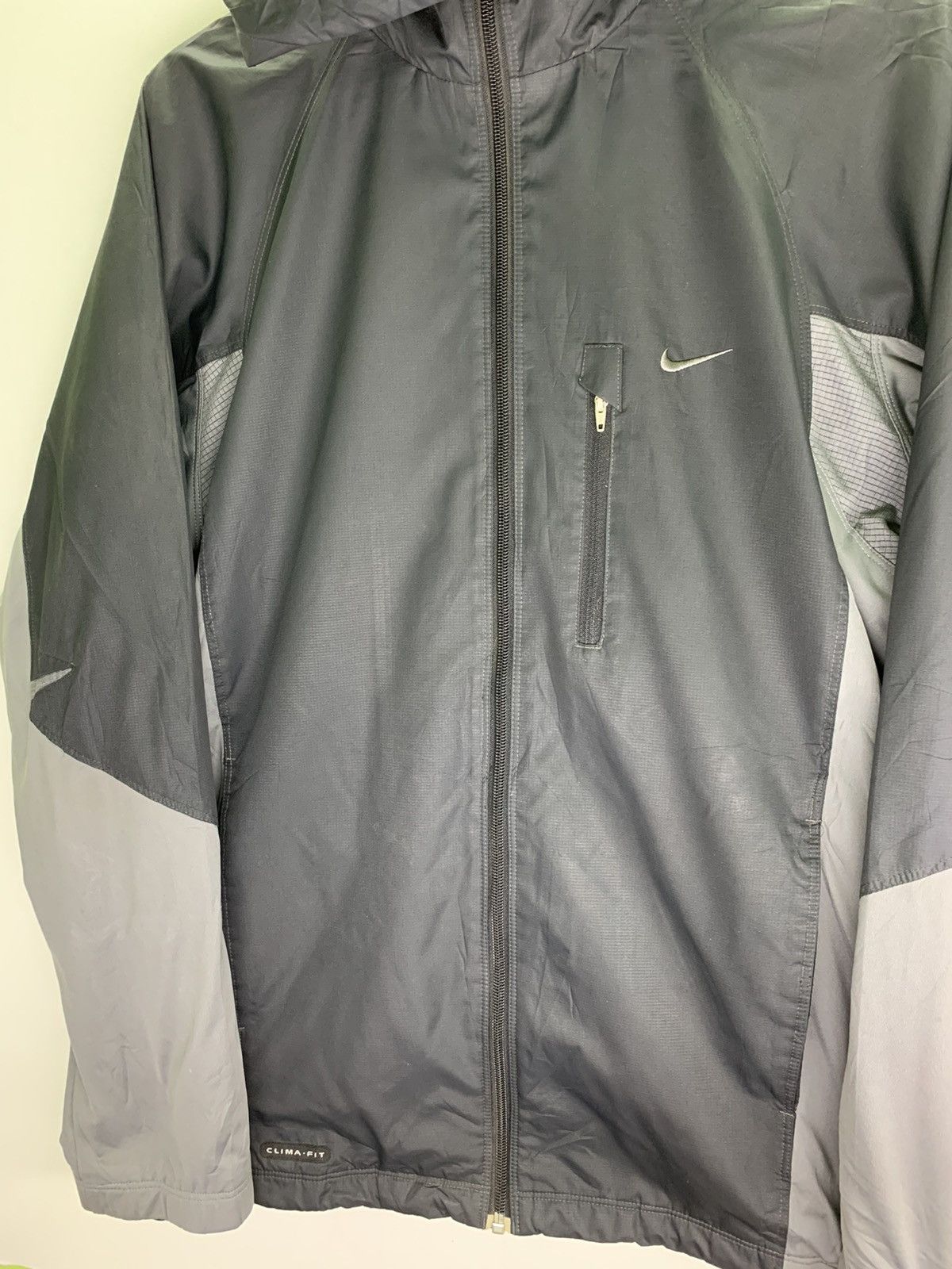 Vintage Vintage Nike Clima Fit Hoodie Windbreaker Jacket Size US L / EU 52-54 / 3 - 3 Thumbnail
