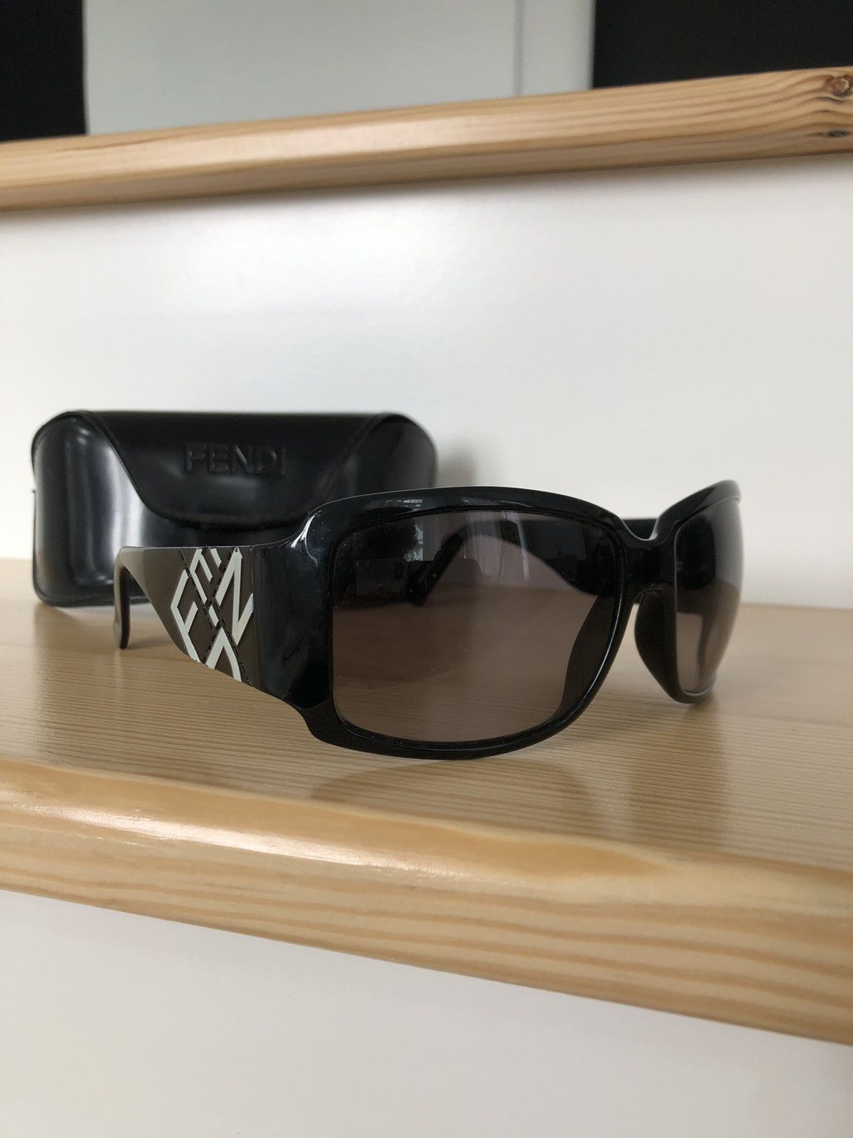 Women’s glasses Fendi