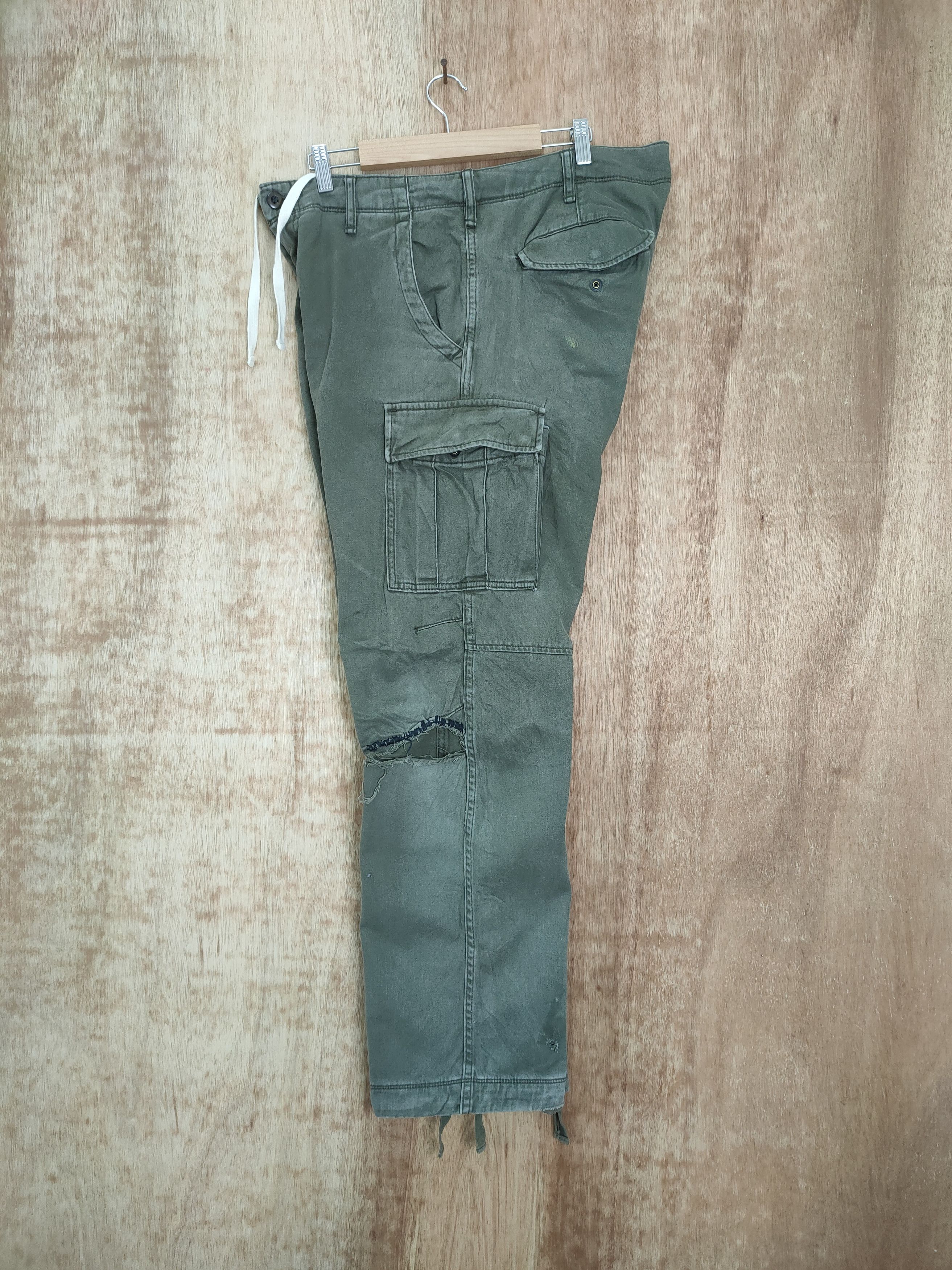 Japanese Brand × Vintage VINTAGE JAPANESE FADED DISTRESSED KNEE CARGO PANTS Size US 36 / EU 52 - 6 Thumbnail