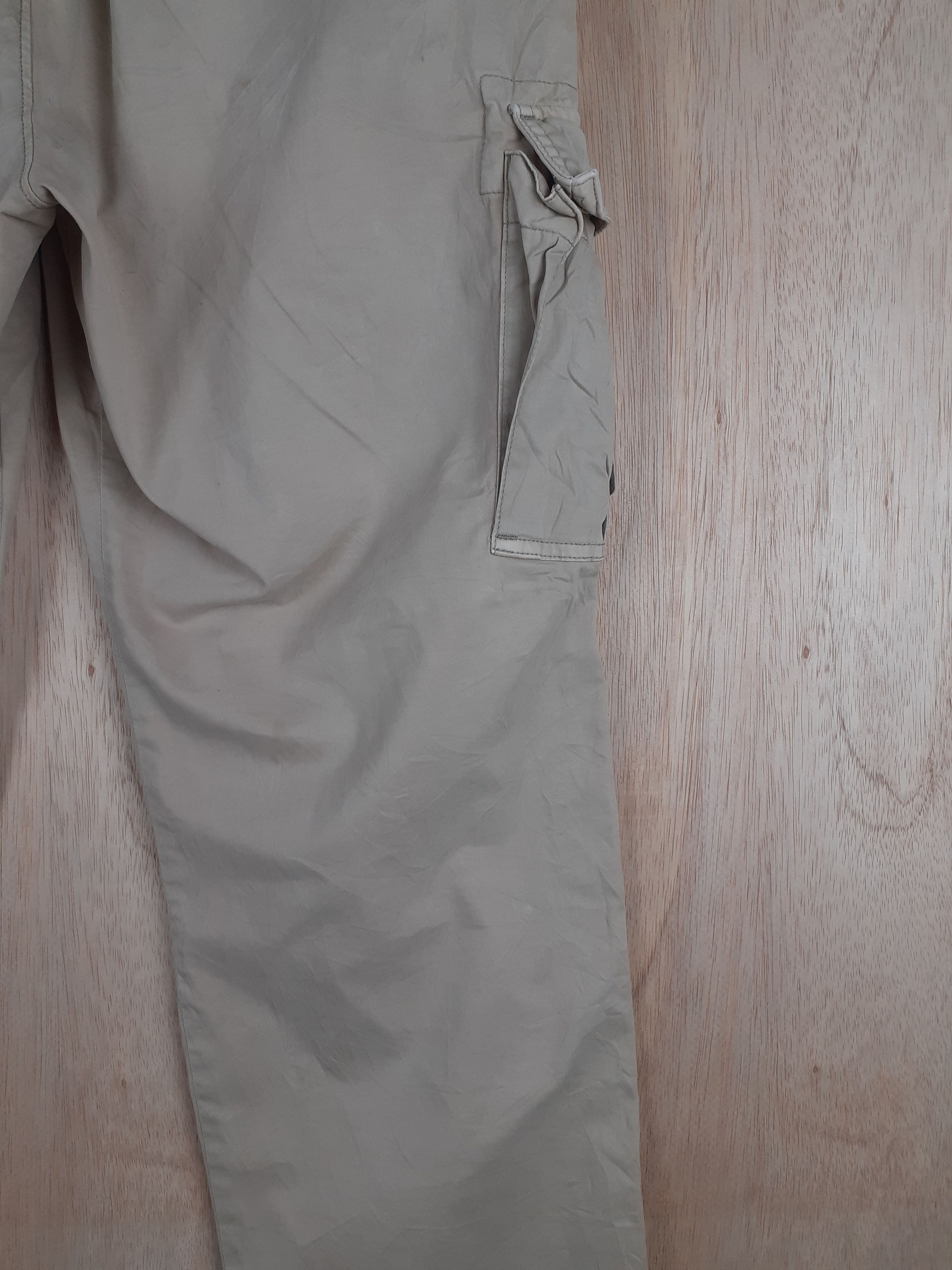 Japanese Brand × Uniqlo Uniqlo light brown multipocket tactical cargo pant #S245 Size US 31 - 16 Thumbnail