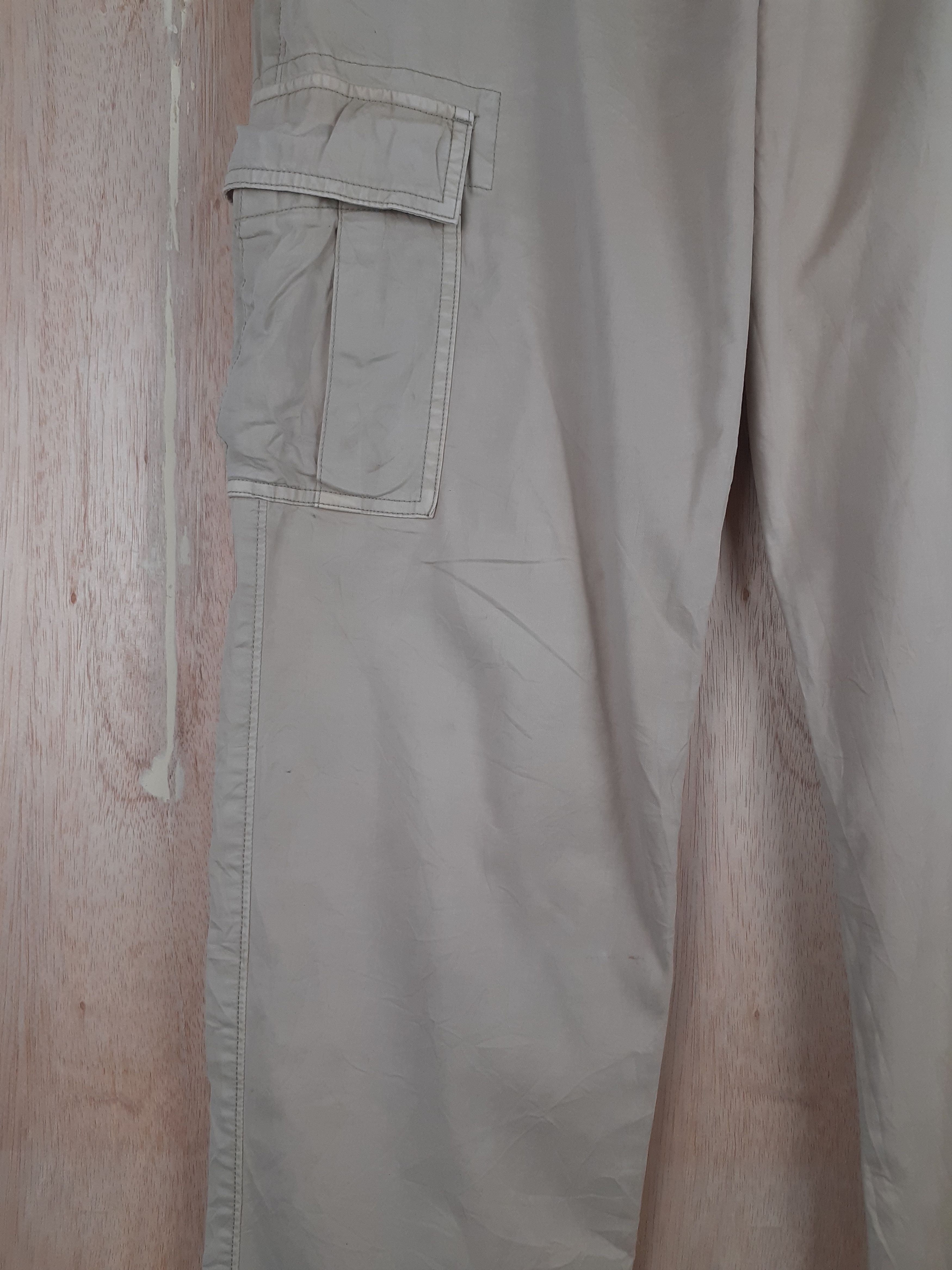 Japanese Brand × Uniqlo Uniqlo light brown multipocket tactical cargo pant #S245 Size US 31 - 7 Thumbnail