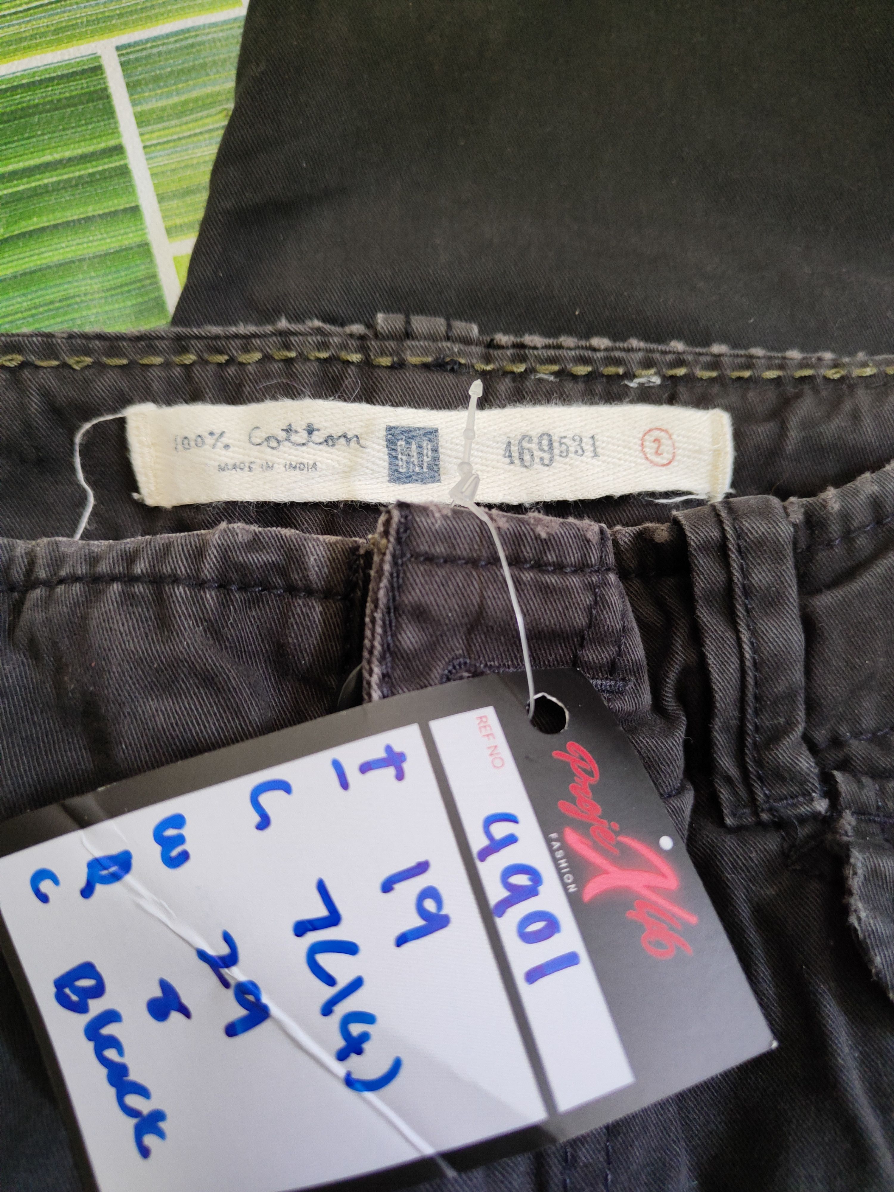 Gap Gap Black Multi Pocket Tactical cropped Cargo Pants #4901 Size 27" / US 4 / IT 40 - 17 Thumbnail