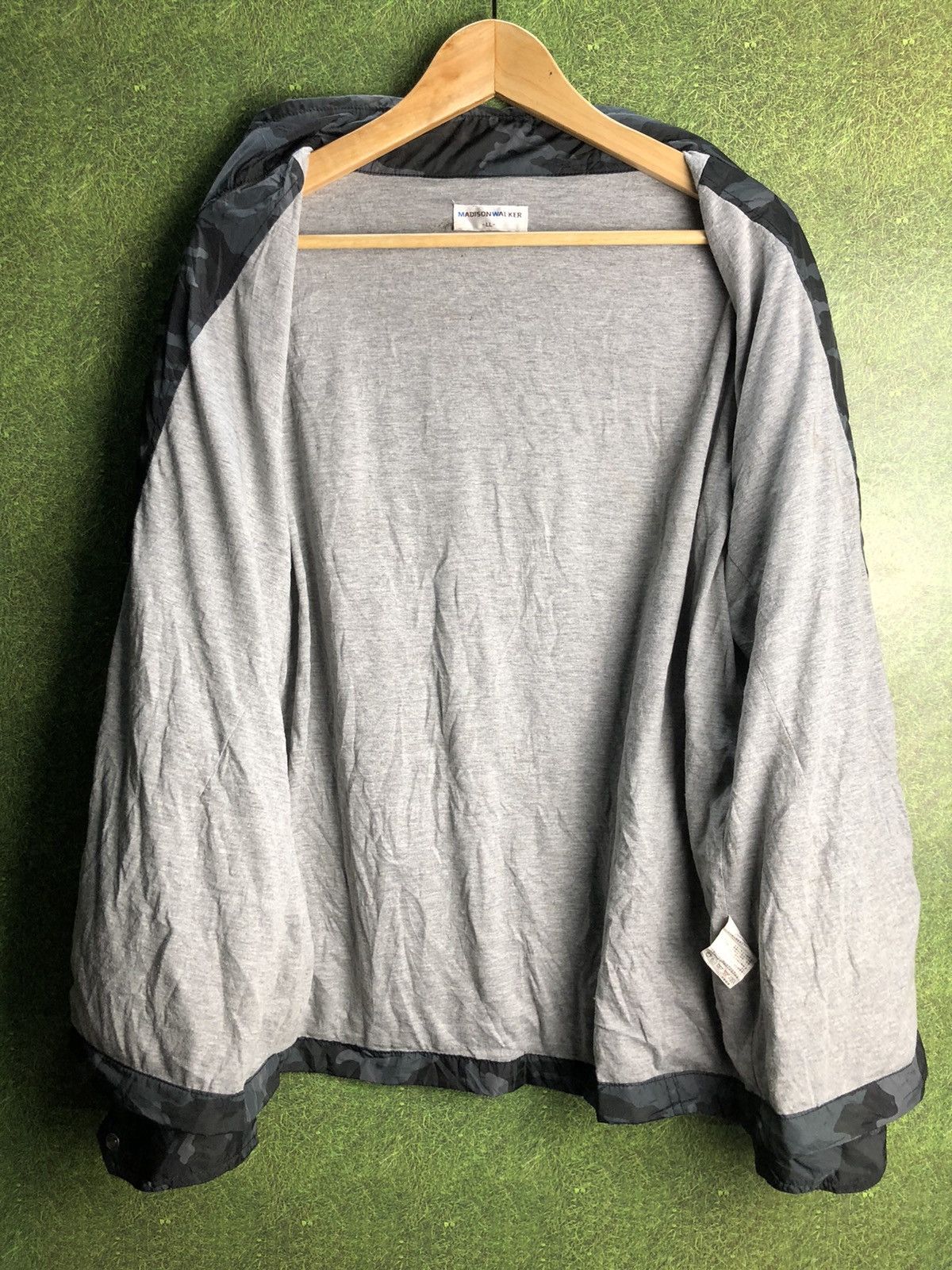 Japanese Brand × Vintage MADISON WALKER ZIPPER CAMO WINDBREAKER JACKET Size US M / EU 48-50 / 2 - 4 Thumbnail