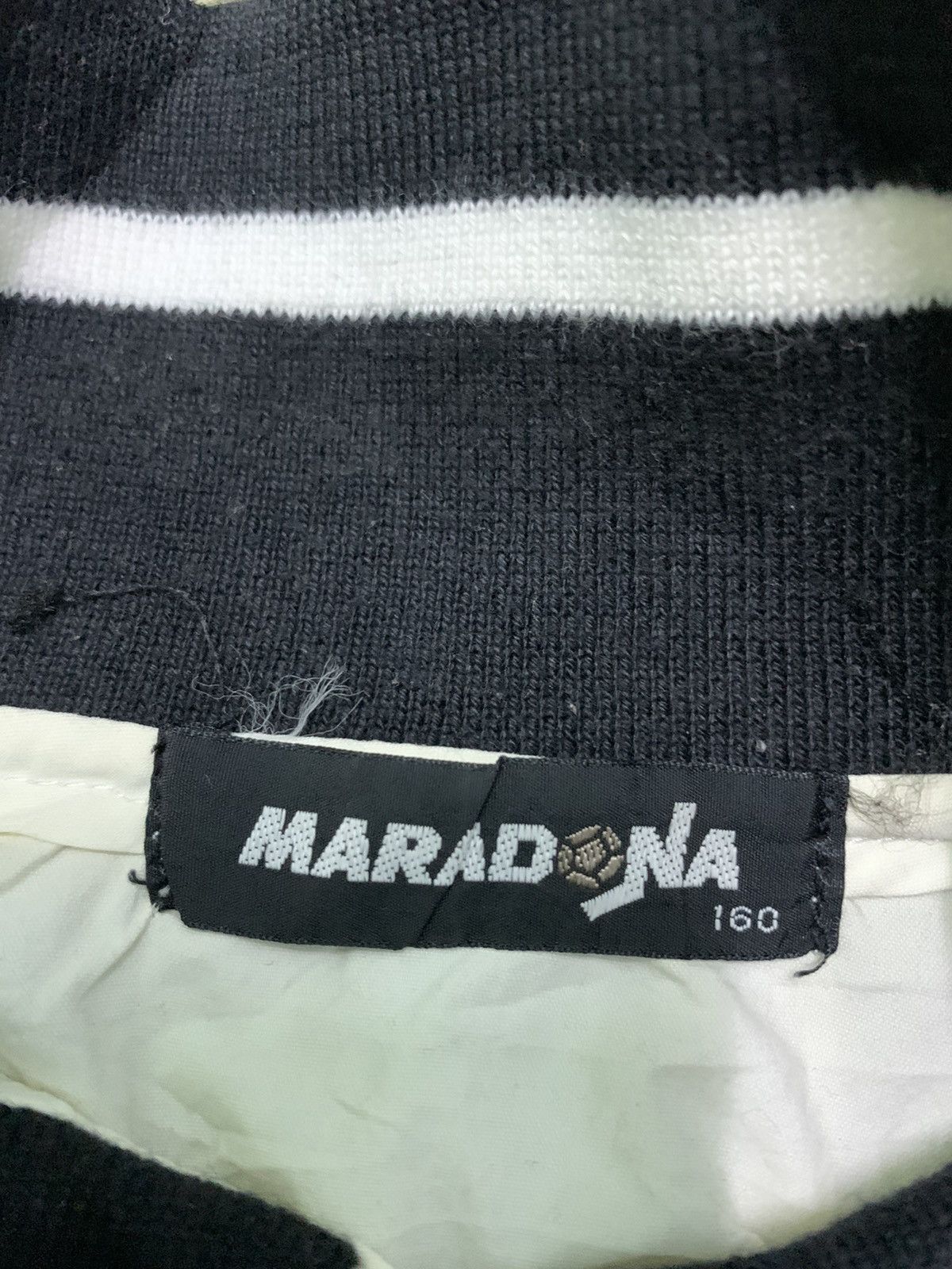 Other Nice Diego Maradona Signed Super Soccer Player Windbraker Size US L / EU 52-54 / 3 - 6 Thumbnail