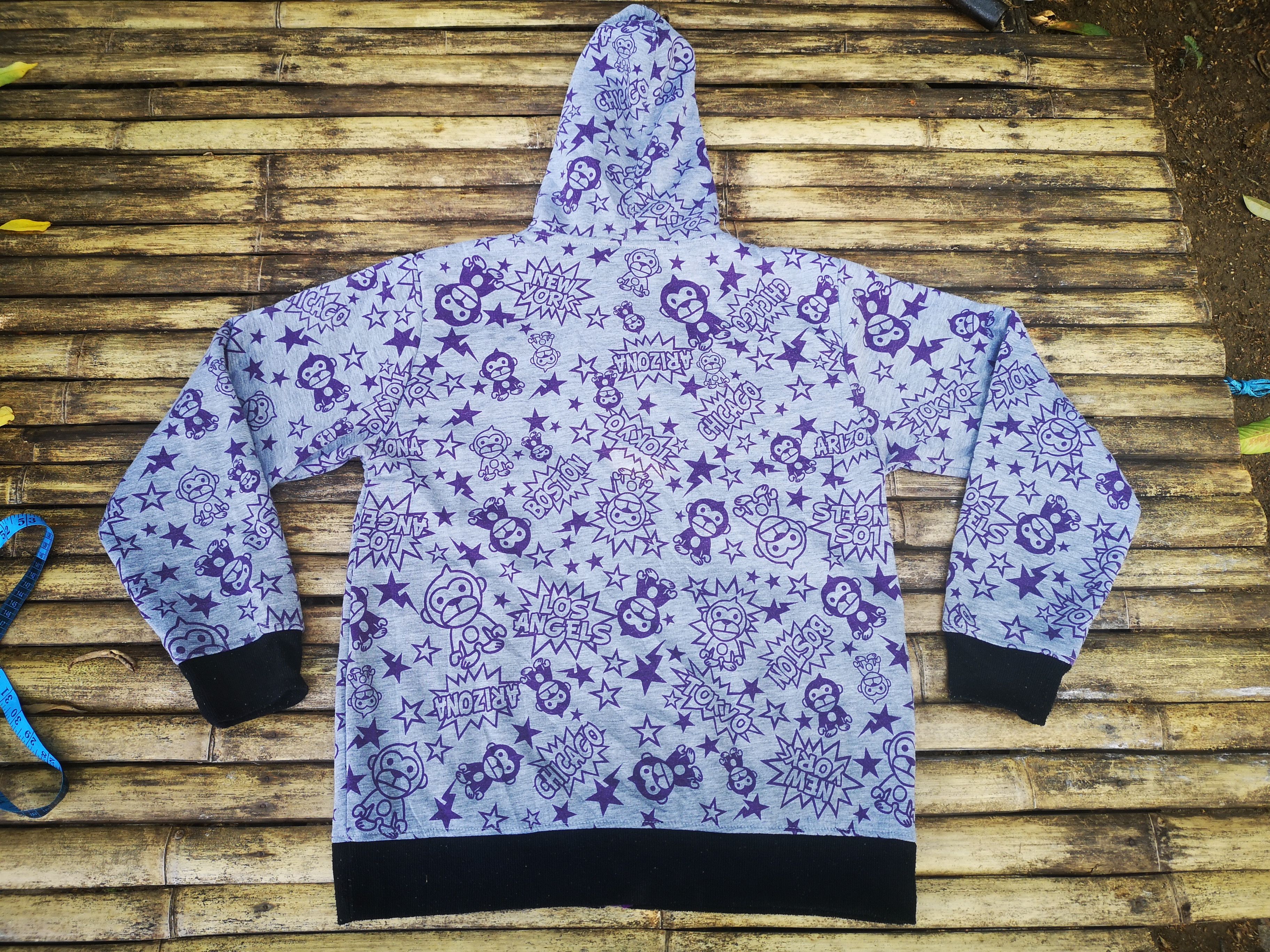 Japanese Brand UITTG BABY Full Print Hoodie Size US L / EU 52-54 / 3 - 4 Thumbnail