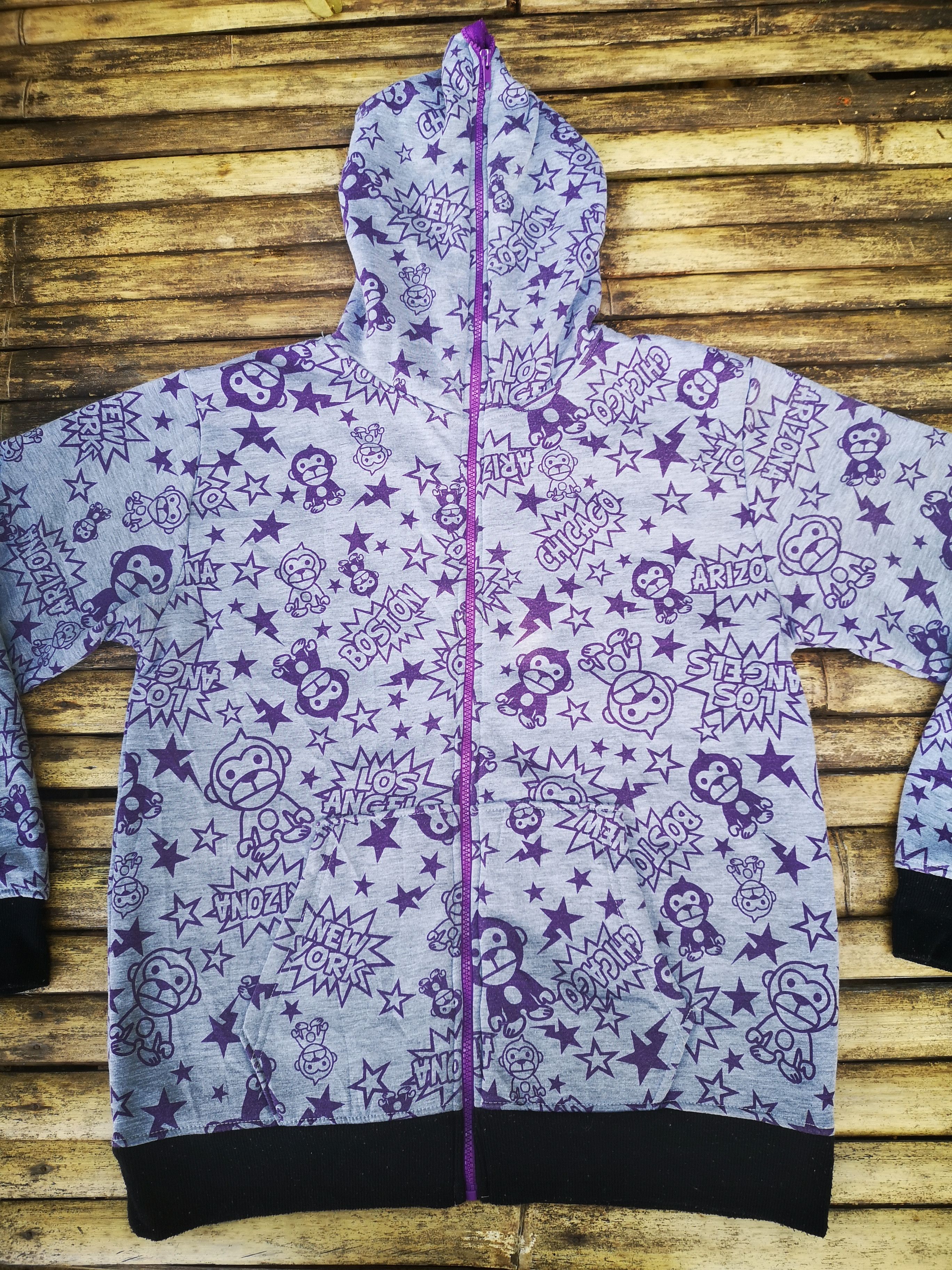 Japanese Brand UITTG BABY Full Print Hoodie Size US L / EU 52-54 / 3 - 5 Thumbnail