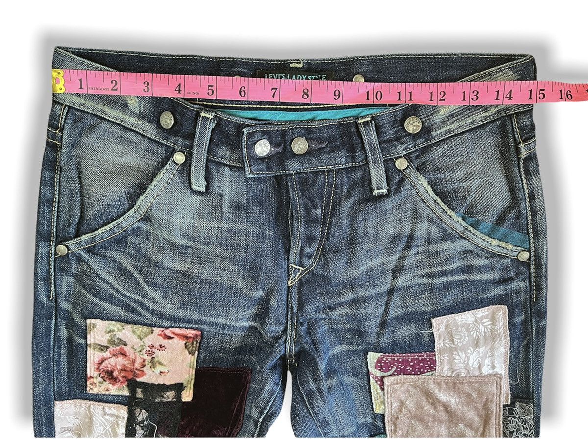 Levi's FLARED LEVI'S LADY STYLE CUSTOM PATCHWORKS Size US 30 / EU 46 - 2 Thumbnail