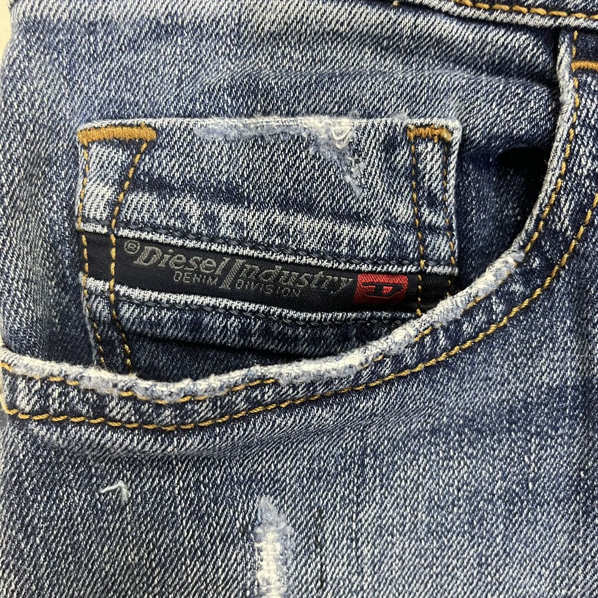 Diesel × Japanese Brand × Vintage Diesel Industry Thommer Slim Skinny Distressed Jeans Size US 30 / EU 46 - 7 Thumbnail