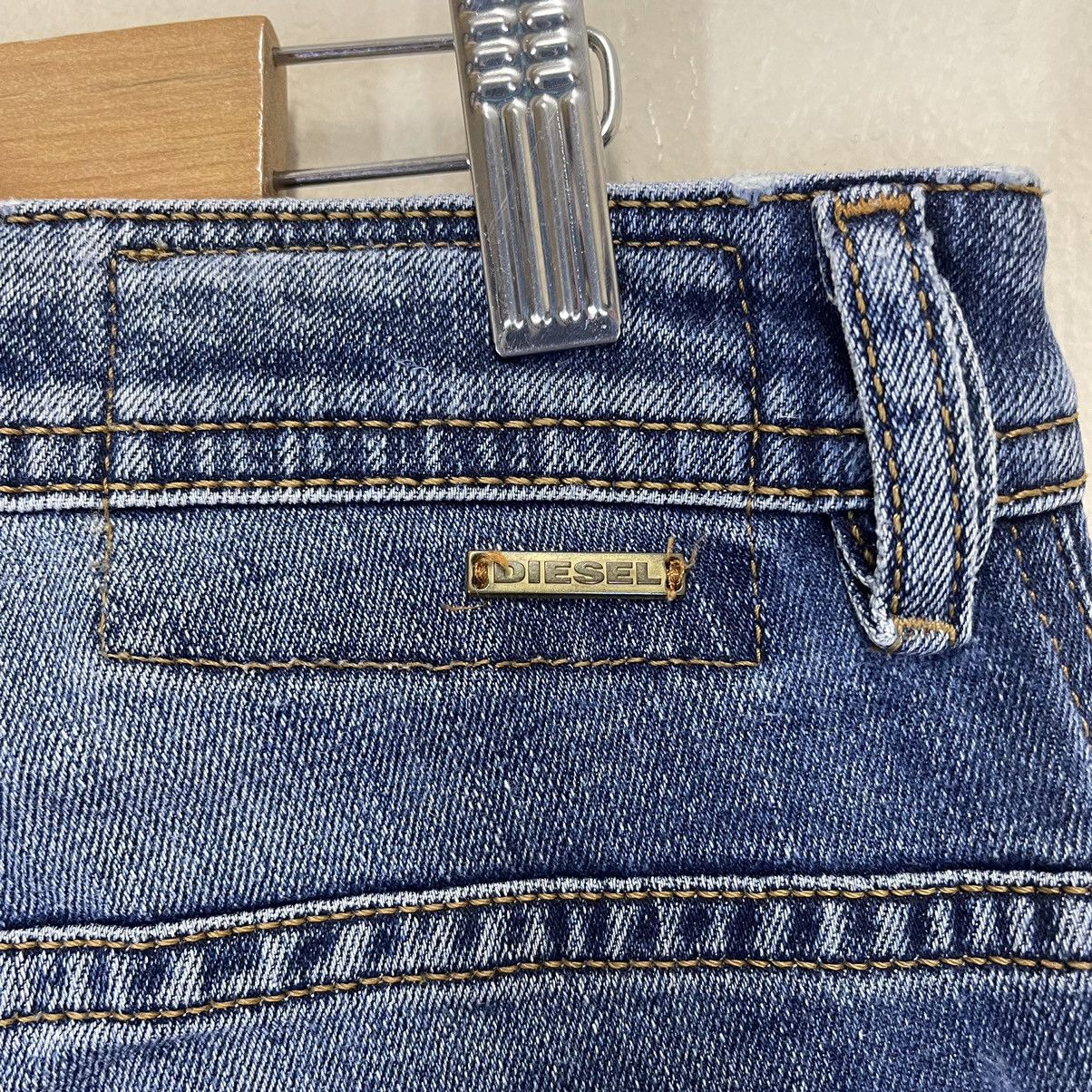 Diesel × Japanese Brand × Vintage Diesel Industry Thommer Slim Skinny Distressed Jeans Size US 30 / EU 46 - 11 Thumbnail