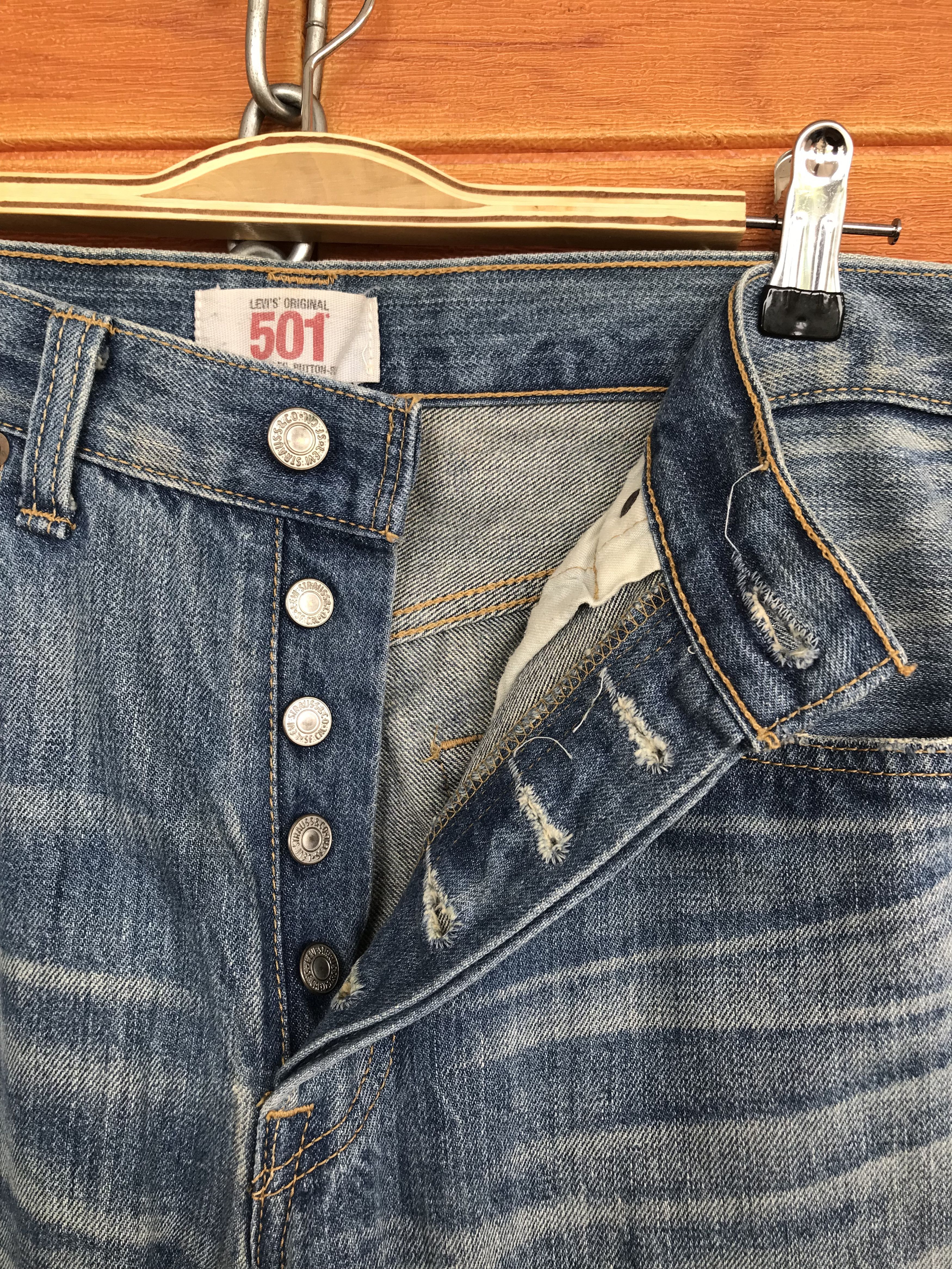 Levi's Vintage Clothing Vintage Levis 501 Clawmark Distressed Denim Jeans Size US 32 / EU 48 - 20 Thumbnail
