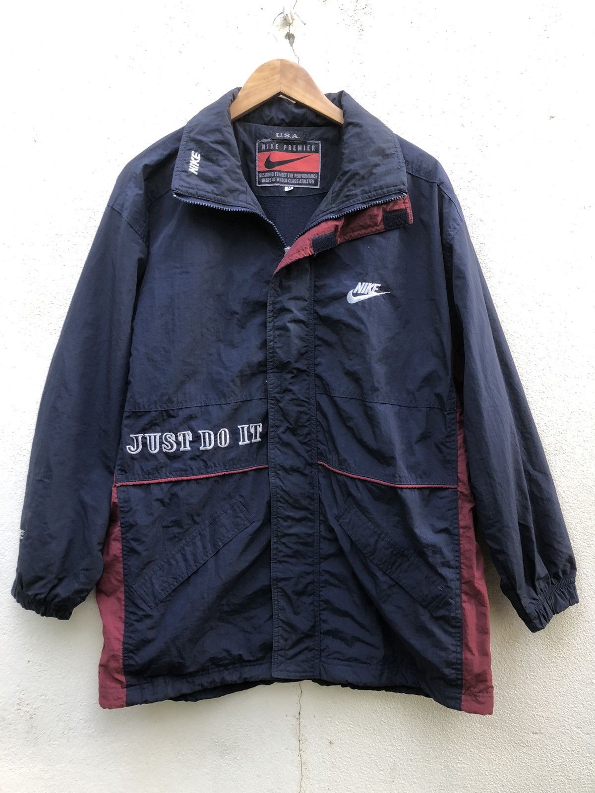 Vintage True Vintage Nike Centre Swoosh Center Logo Size US L / EU 52-54 / 3 - 1 Thumbnail