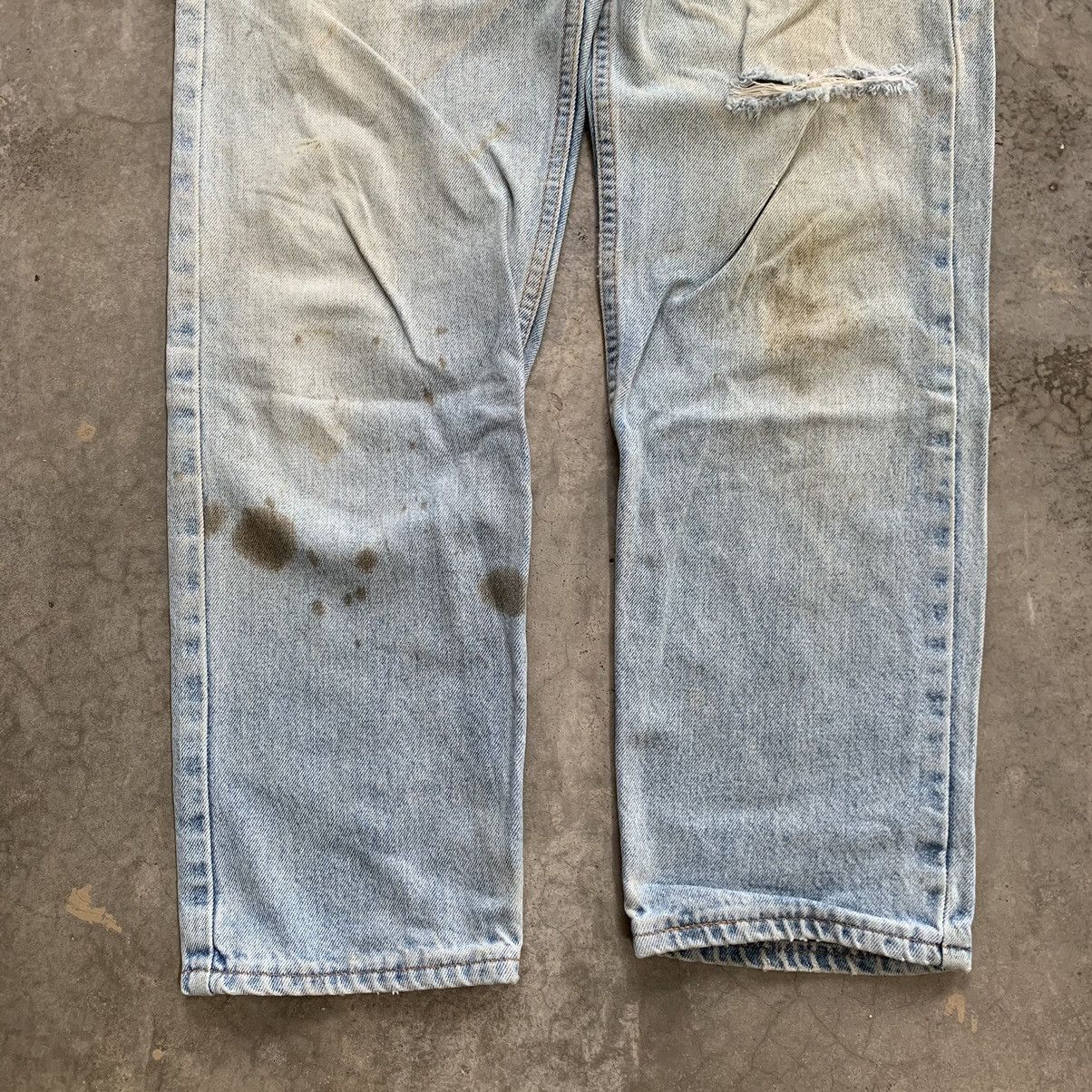 Levi's Vintage 90s THRASHED Distressed Levis Jeans denim Pant Size US 30 / EU 46 - 2 Thumbnail