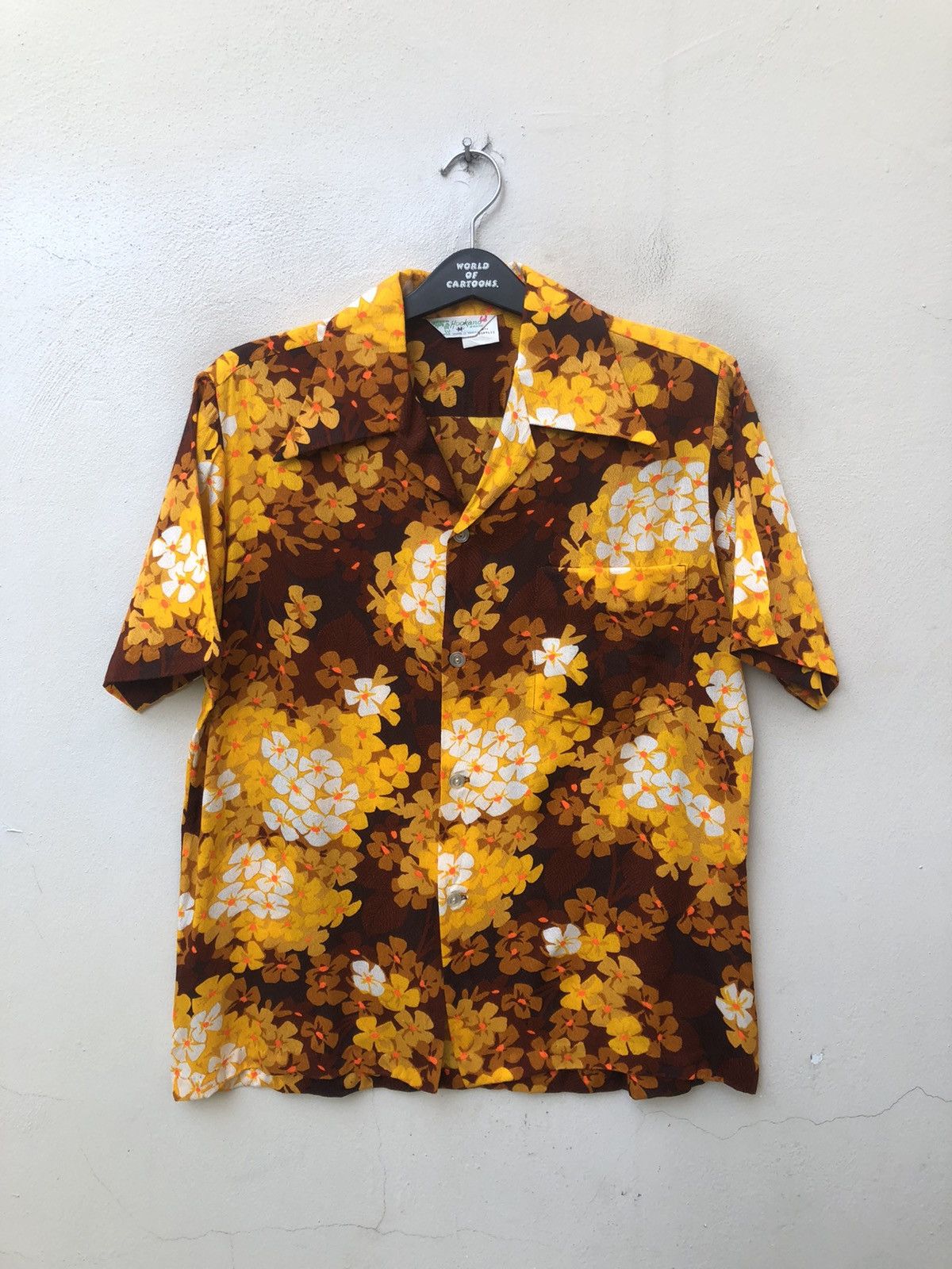 Other 60s 70s Hookano Brand Flower Psychedelic Hawaiian Barkcloth Size US M / EU 48-50 / 2 - 5 Thumbnail
