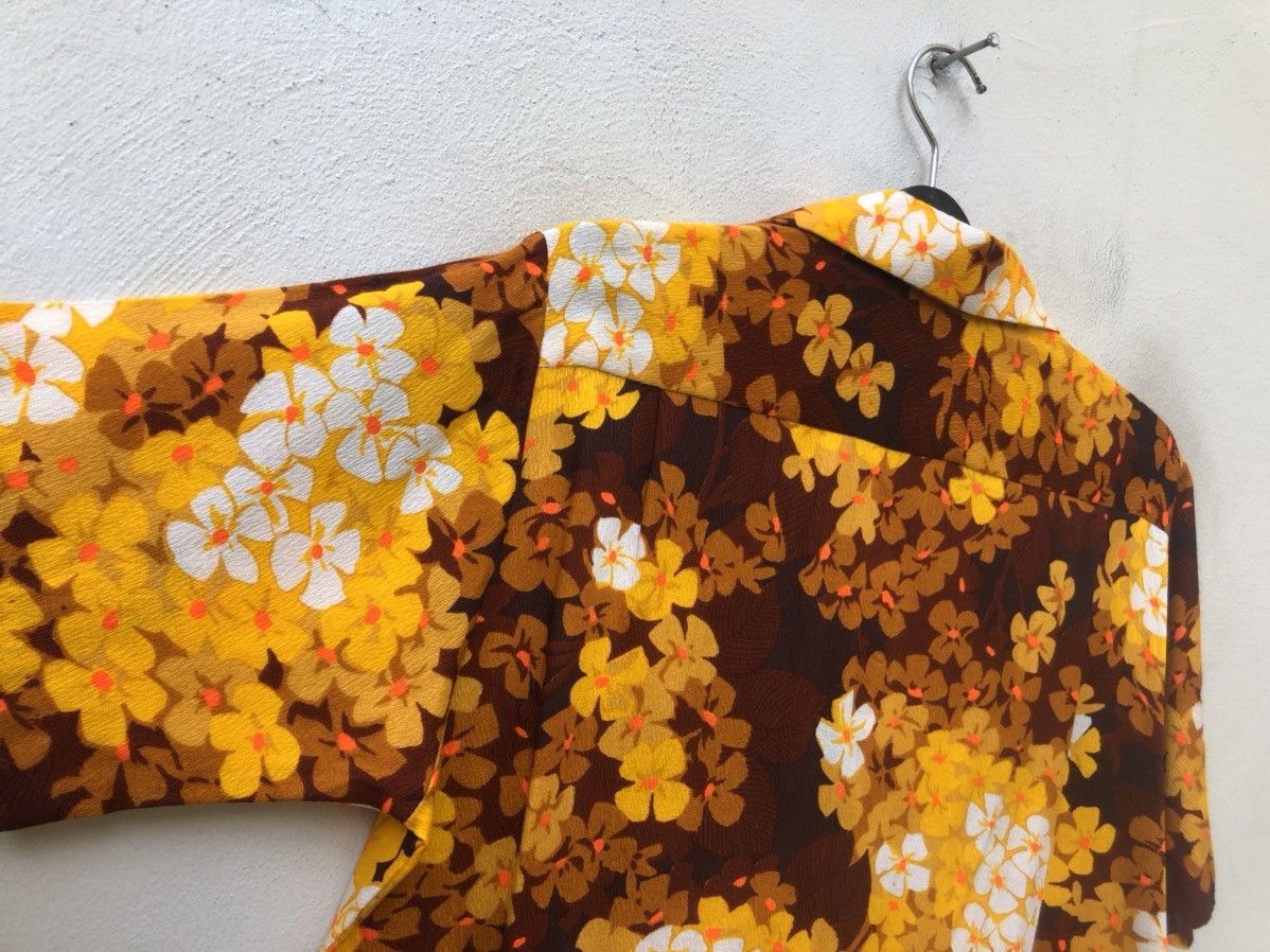 Other 60s 70s Hookano Brand Flower Psychedelic Hawaiian Barkcloth Size US M / EU 48-50 / 2 - 16 Thumbnail