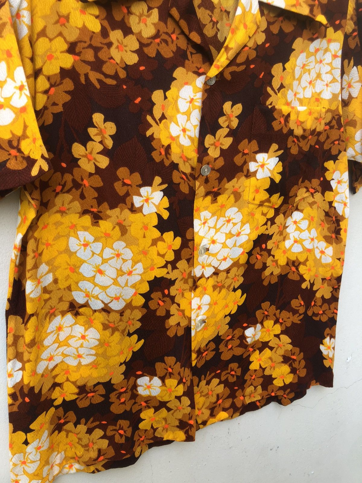 Other 60s 70s Hookano Brand Flower Psychedelic Hawaiian Barkcloth Size US M / EU 48-50 / 2 - 10 Thumbnail