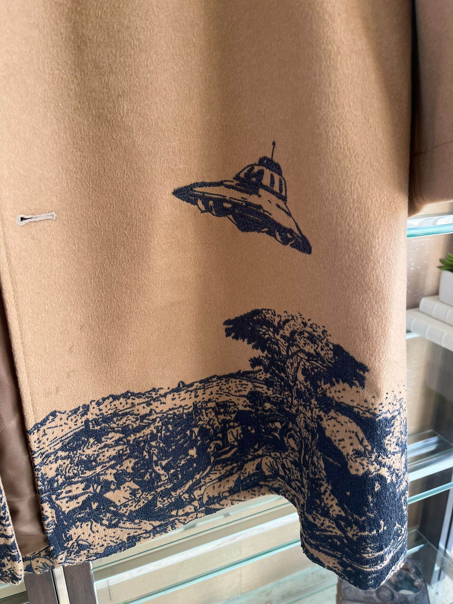 Undercover × Valentino Cashmere Time Traveler Embroidered Coat in Camel Size US L / EU 52-54 / 3 - 8 Thumbnail