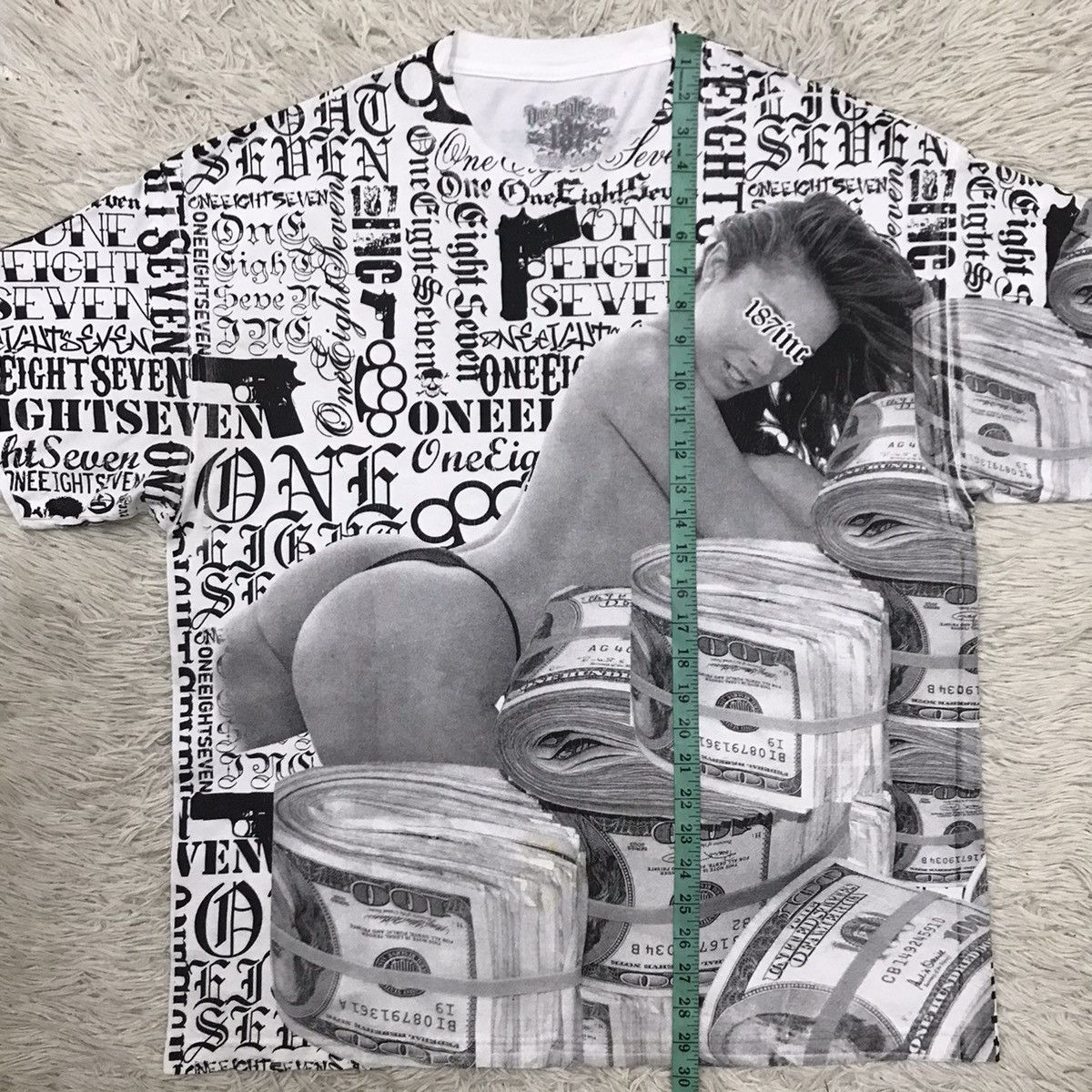 Vintage Vintage Y2k Overprint Naked Dolar Notes Tshirt Size US XL / EU 56 / 4 - 13 Thumbnail