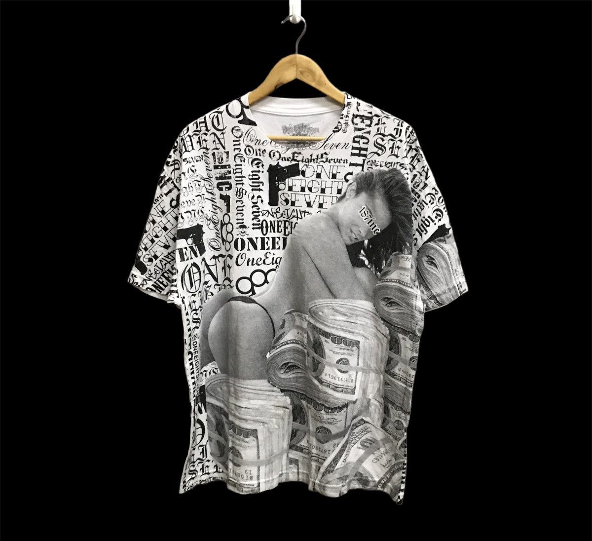 Vintage Vintage Y2k Overprint Naked Dolar Notes Tshirt Size US XL / EU 56 / 4 - 1 Thumbnail