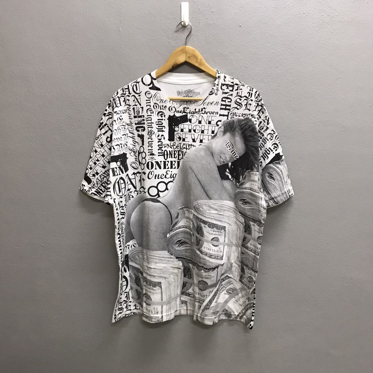 Vintage Vintage Y2k Overprint Naked Dolar Notes Tshirt Size US XL / EU 56 / 4 - 3 Thumbnail