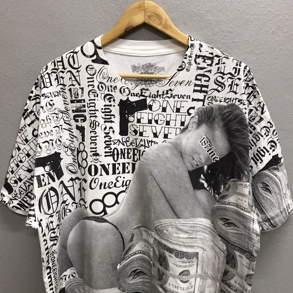 Vintage Vintage Y2k Overprint Naked Dolar Notes Tshirt Size US XL / EU 56 / 4 - 4 Thumbnail