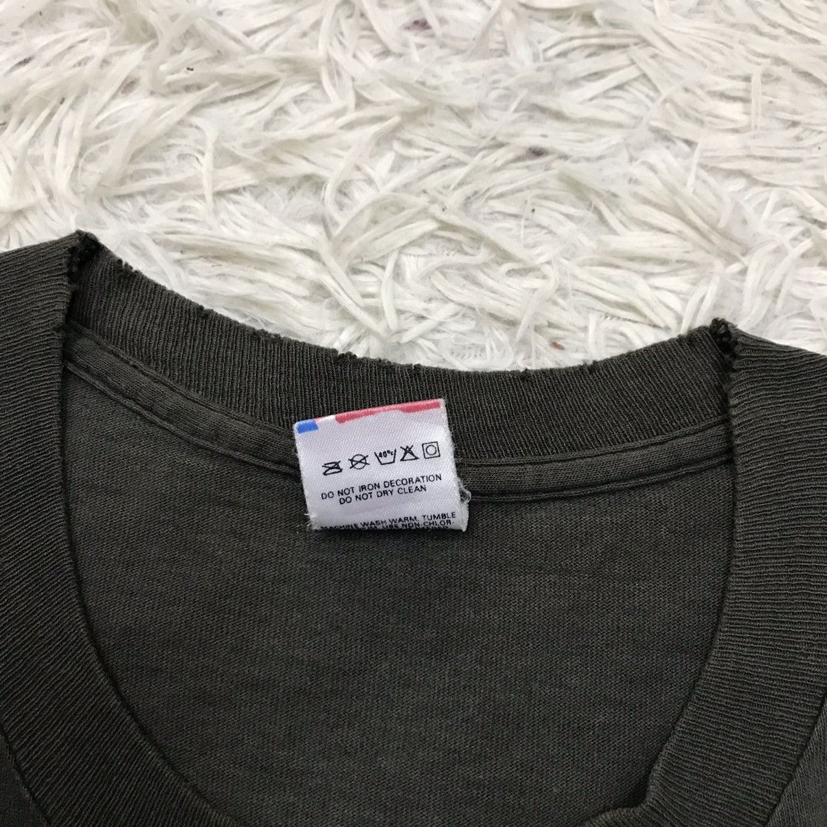 BMW 🔥sun faded🔥Vintage 90s BMW Emroidery logo Motorsport Tshirt Size US L / EU 52-54 / 3 - 11 Thumbnail