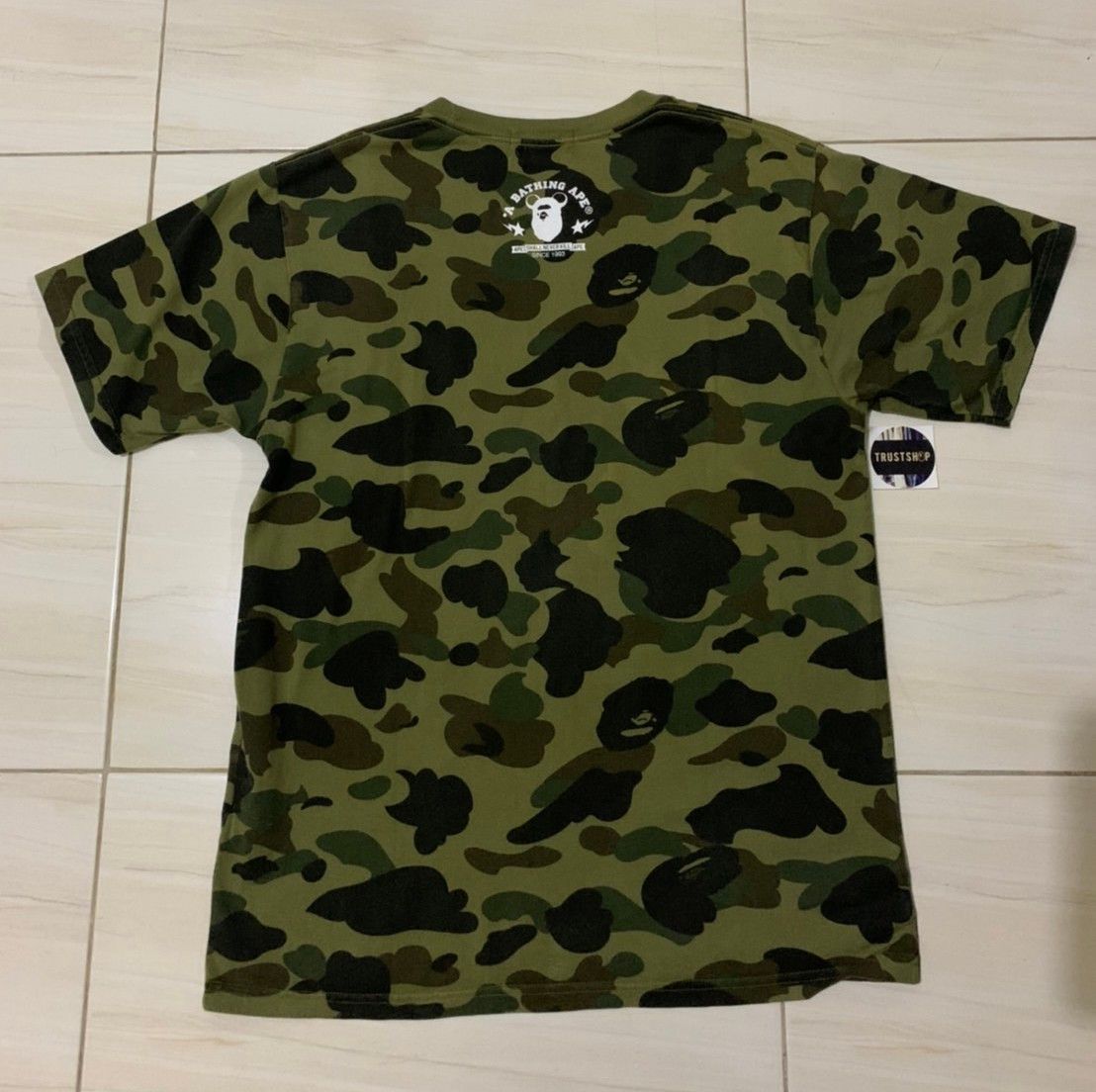 Bape × Medicom Toy Bape x Medicom 1st Camo Busy Works Tee Size US M / EU 48-50 / 2 - 2 Thumbnail