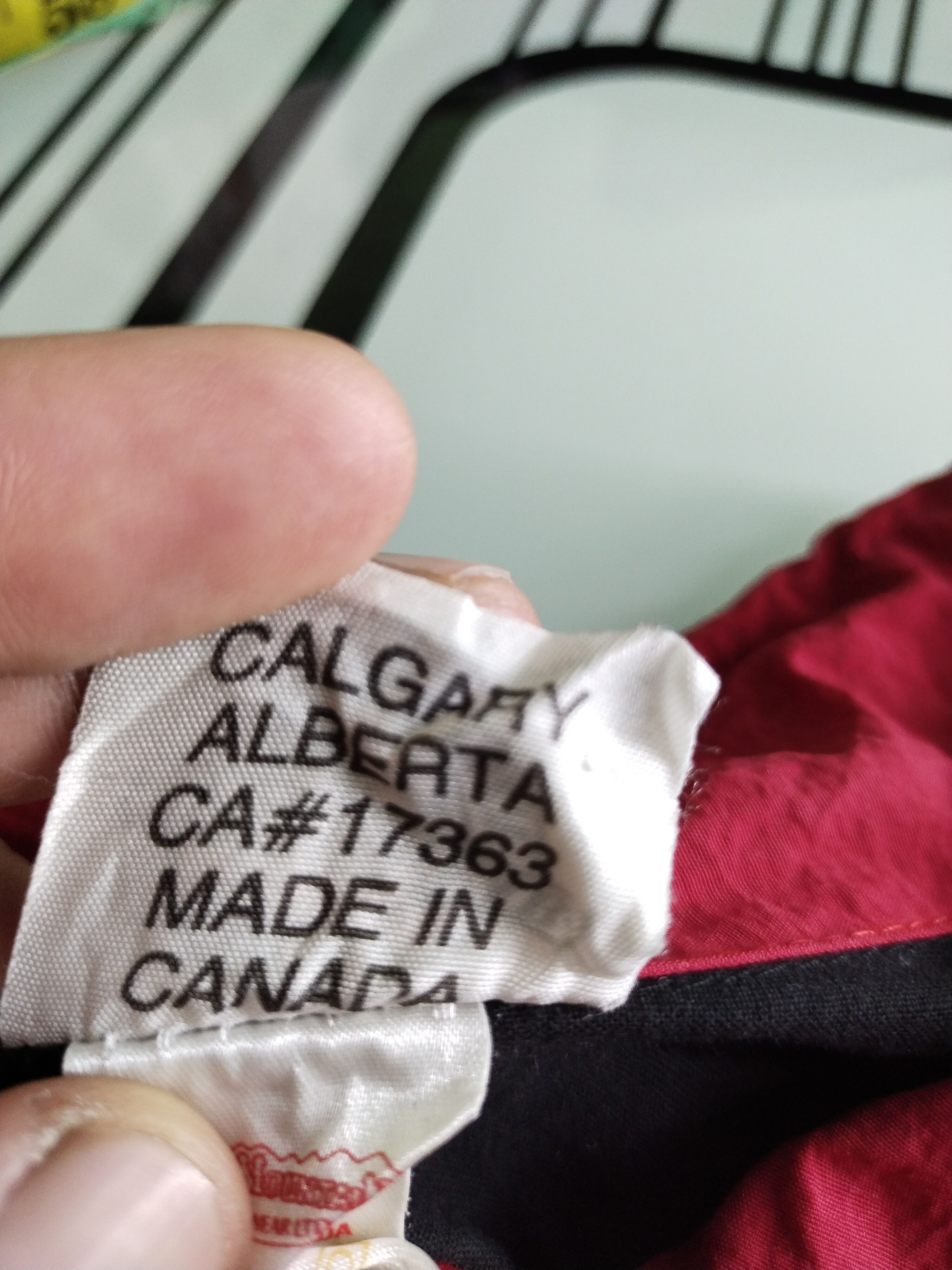 Sports Specialties VINTAGE CANADA 2005 EXPOSITION CALGARY ALBERTA Size US XL / EU 56 / 4 - 7 Thumbnail