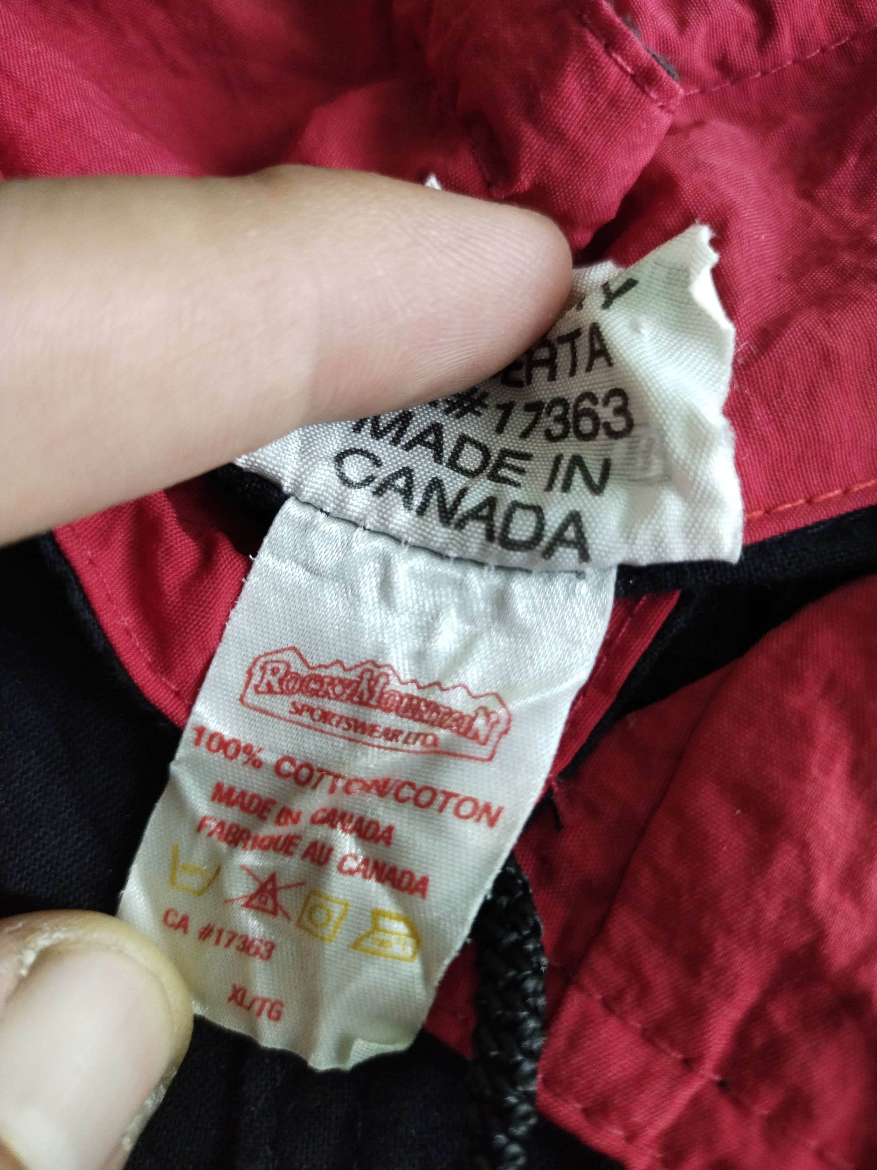 Sports Specialties VINTAGE CANADA 2005 EXPOSITION CALGARY ALBERTA Size US XL / EU 56 / 4 - 8 Thumbnail