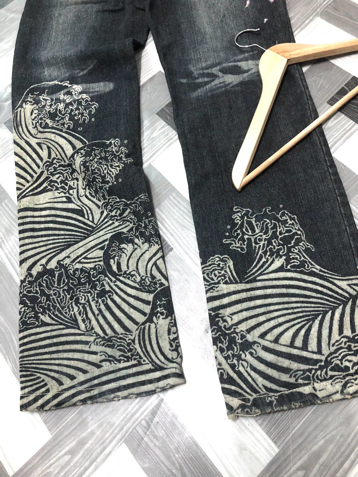 Japanese Brand VINTAGE GUMU SUKAJAN DRAGON EMBROIDERY DENIM Size US 34 / EU 50 - 10 Thumbnail