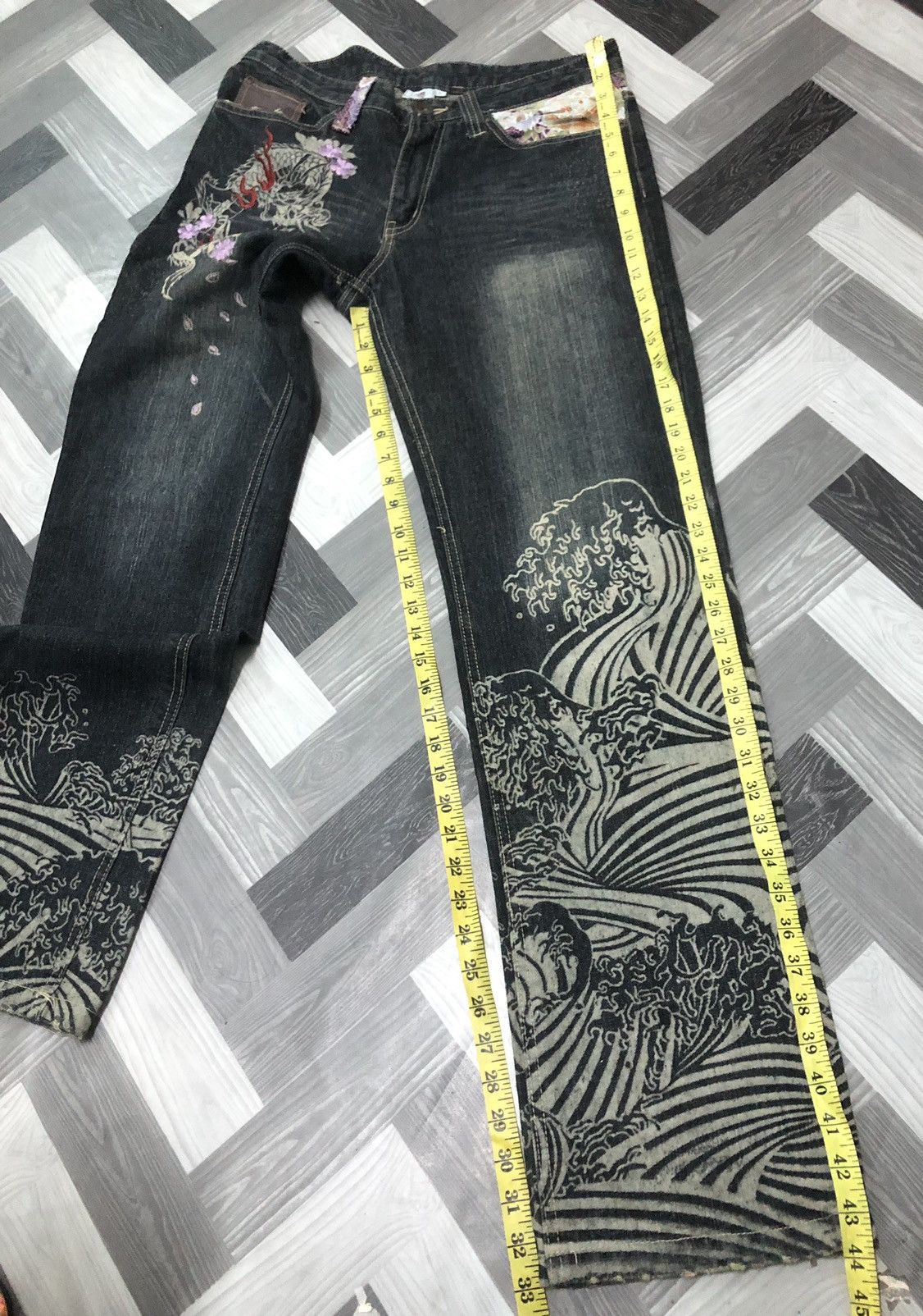 Japanese Brand VINTAGE GUMU SUKAJAN DRAGON EMBROIDERY DENIM Size US 34 / EU 50 - 15 Thumbnail