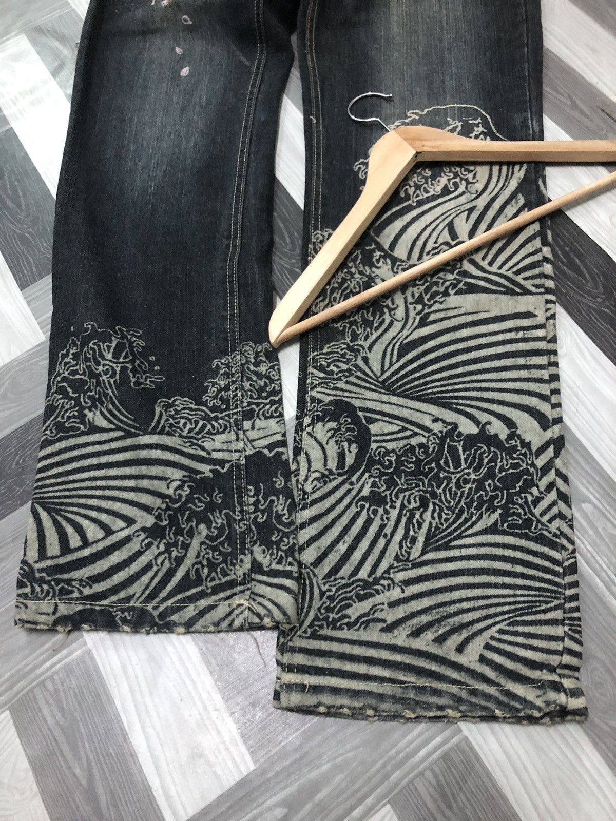 Japanese Brand VINTAGE GUMU SUKAJAN DRAGON EMBROIDERY DENIM Size US 34 / EU 50 - 4 Thumbnail