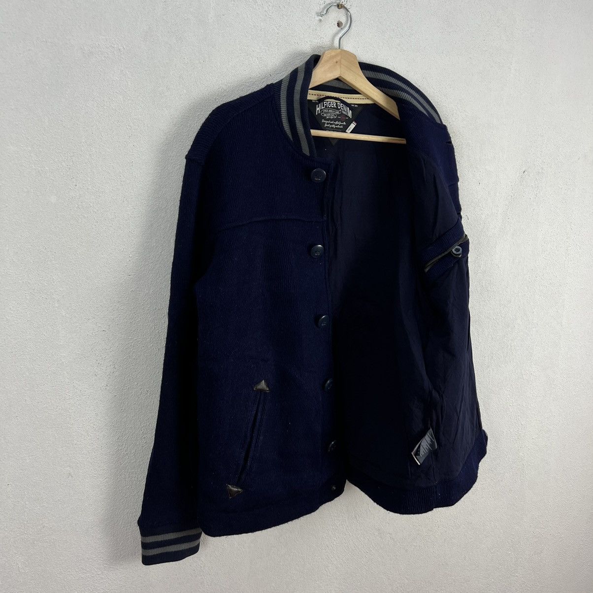Japanese Brand VINTAGE VARSITY JACKET TOMMY HILFIGER RARE DESIGN Size US S / EU 44-46 / 1 - 15 Thumbnail