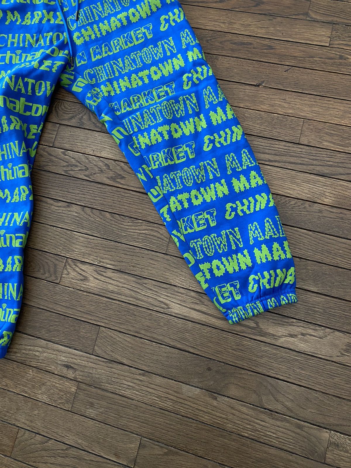 Market Chinatown Market Fonts Logo Green Blue Sweatpants Joggers Size US 32 / EU 48 - 2 Thumbnail