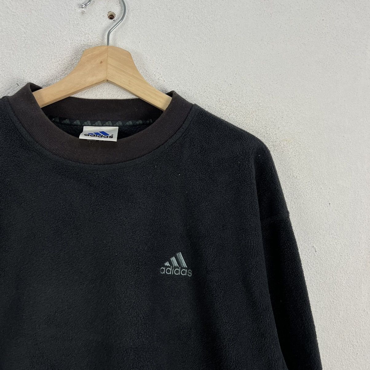 Adidas VINTAGE ADIDAS SWEATSHIRT BIG LOGO Size US M / EU 48-50 / 2 - 5 Thumbnail
