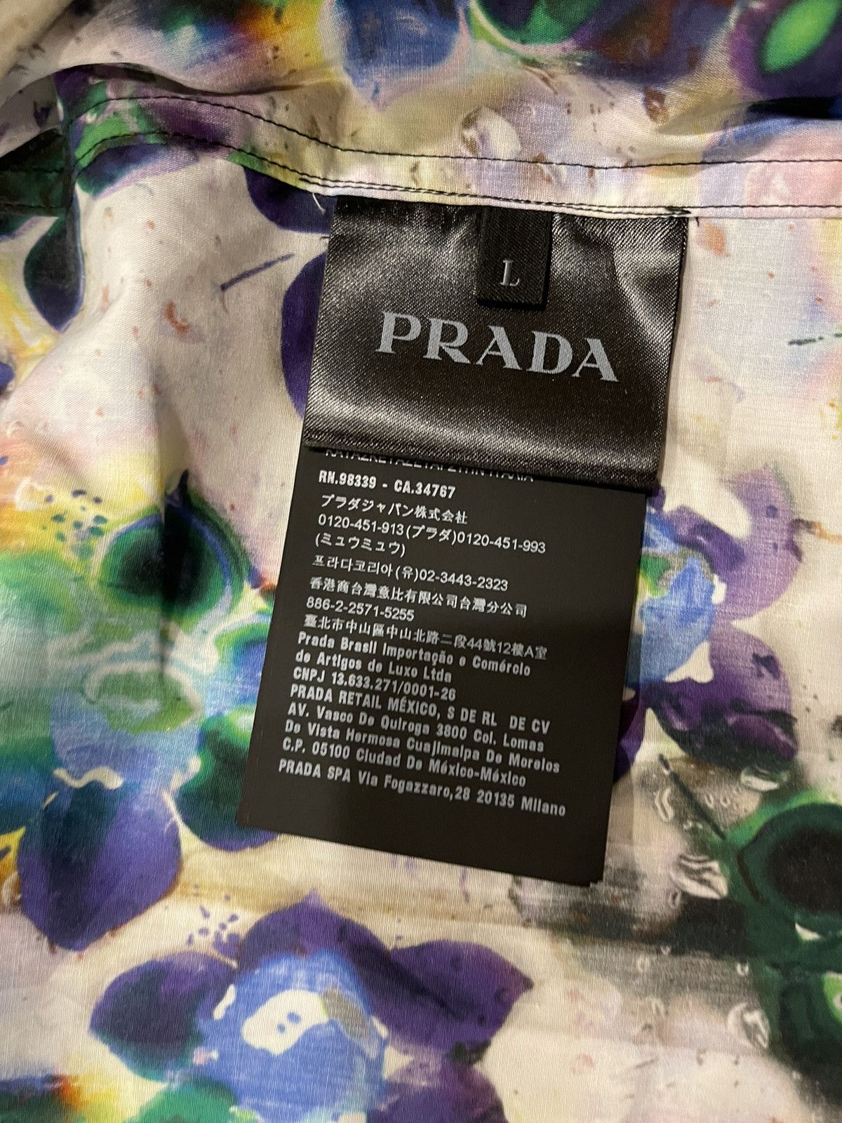 Prada Prada 2018 Liquid Floral Daisy Bowling Button Up Shirt Size US L / EU 52-54 / 3 - 14 Thumbnail