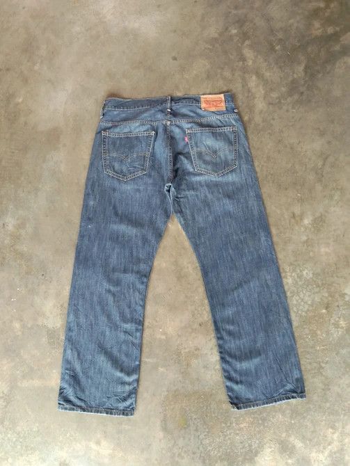 Levi's Vintage Levi's Jeans 569 Straight Leg Distressed Denim 34x30 Size US 34 / EU 50 - 2 Thumbnail