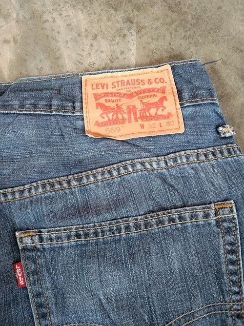 Levi's Vintage Levi's Jeans 569 Straight Leg Distressed Denim 34x30 Size US 34 / EU 50 - 3 Thumbnail