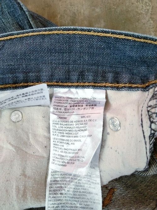 Levi's Vintage Levi's Jeans 569 Straight Leg Distressed Denim 34x30 Size US 34 / EU 50 - 7 Thumbnail