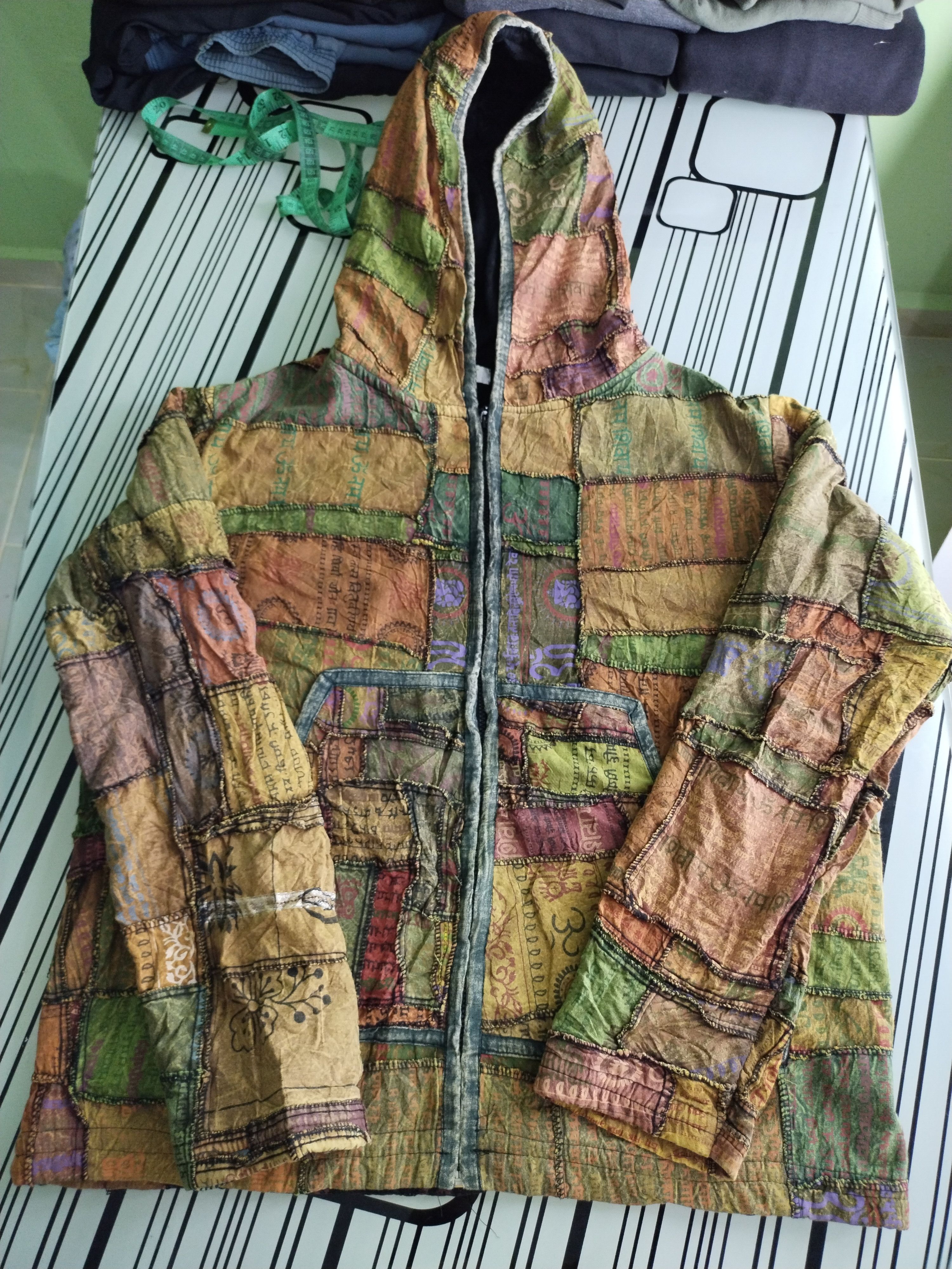 Japanese Brand VINTAGE PATCHWORK SEXUAL HOLLYWOOD SIGN HOODIE Size US L / EU 52-54 / 3 - 5 Thumbnail