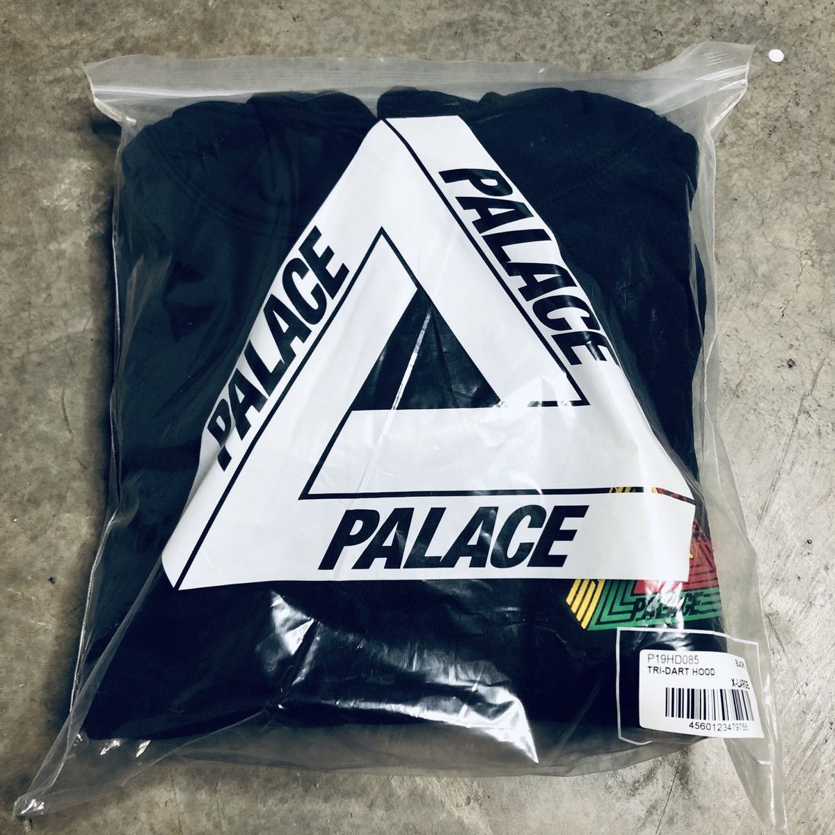 Palace Palace Tri-Dart Hoodie / Black - XL (Ultimo 2020) | Grailed