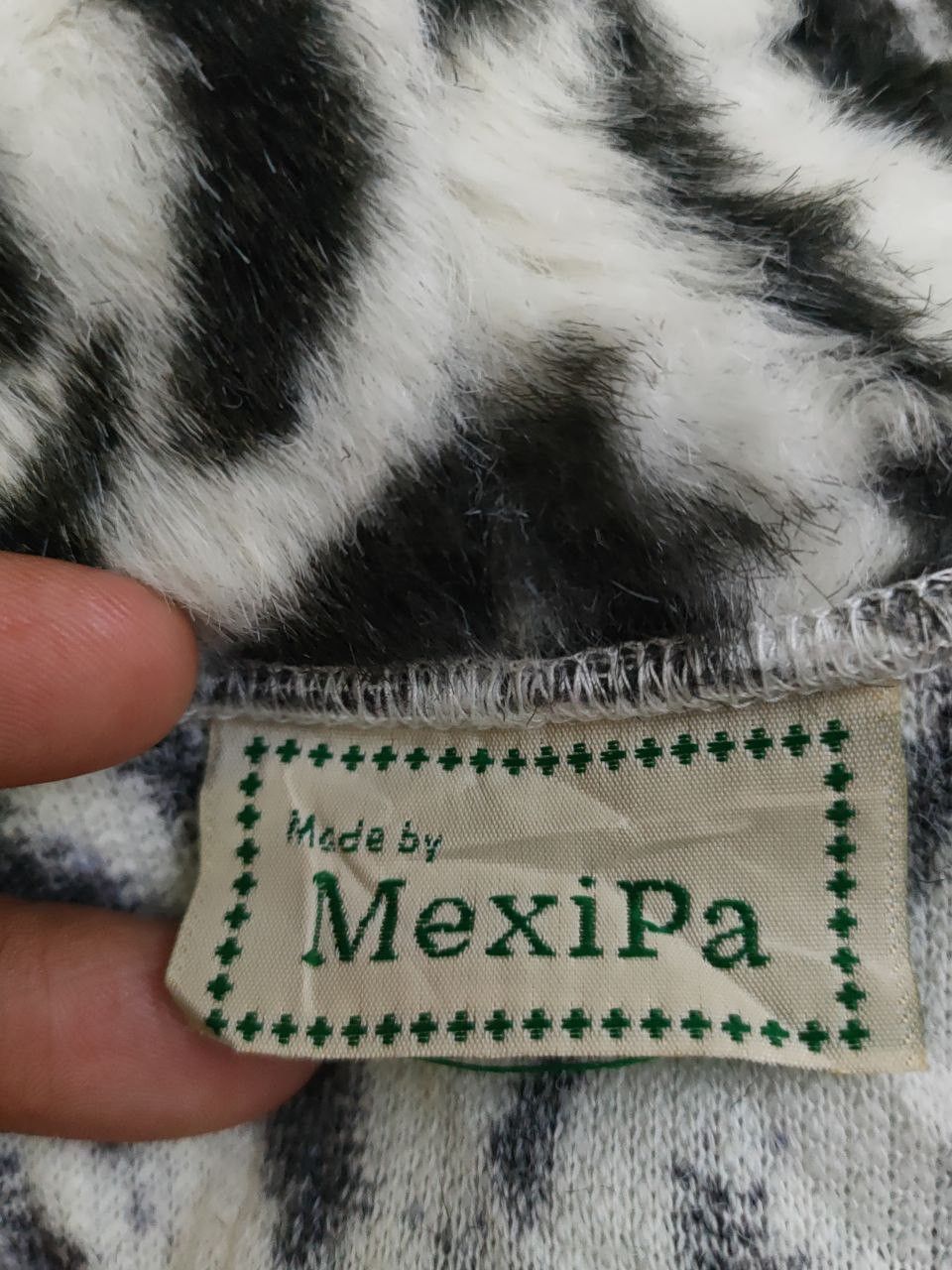 Other Mexipa Acrylic Tiger Stripes Fur Hoodie Size US L / EU 52-54 / 3 - 5 Thumbnail