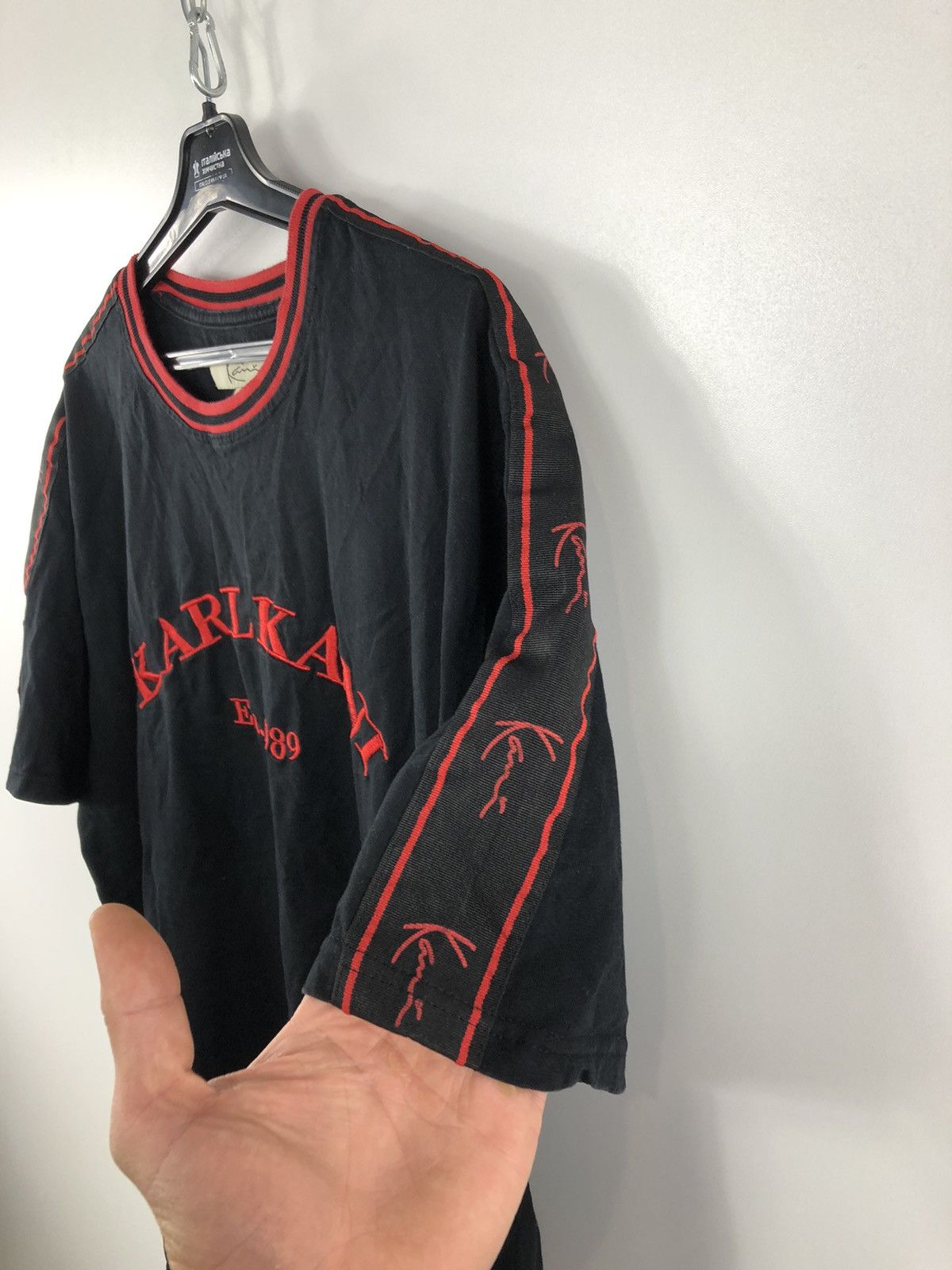 Karl Kani Karl Kani Big Logo T Shirt Black/Red Size XL Size US XL / EU 56 / 4 - 5 Thumbnail